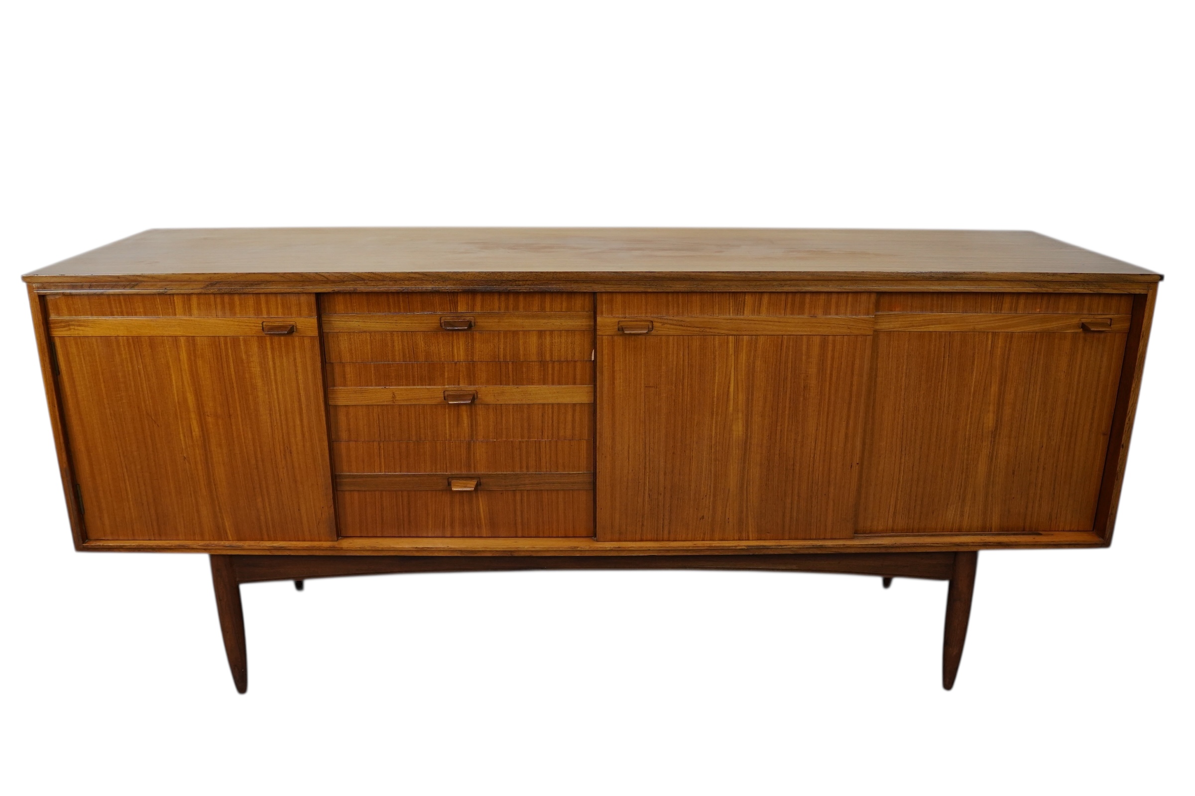 Enfilade Edenfield par Arthur Edward, White & Newton – Image 2