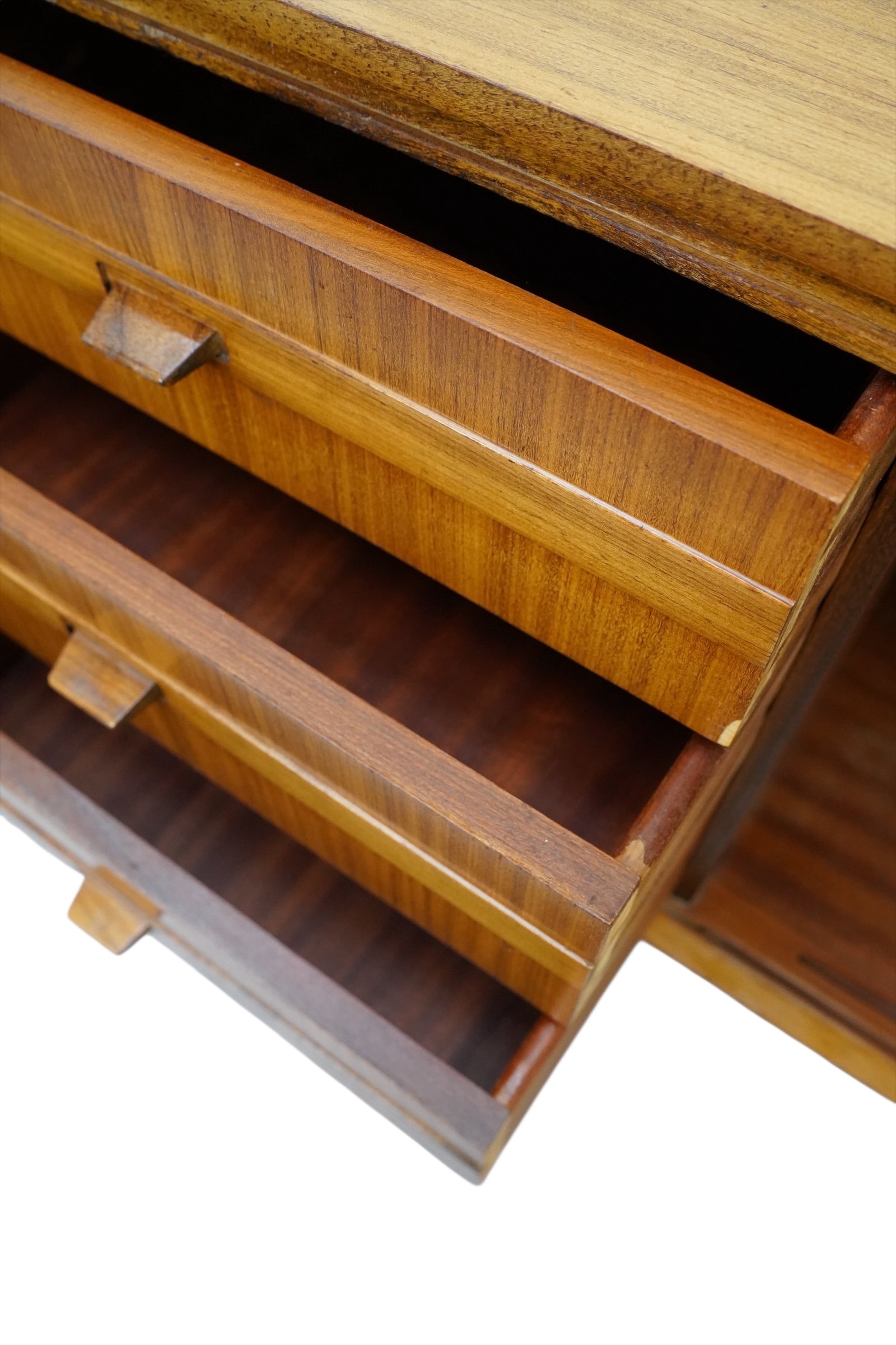 Enfilade Edenfield par Arthur Edward, White & Newton – Image 5