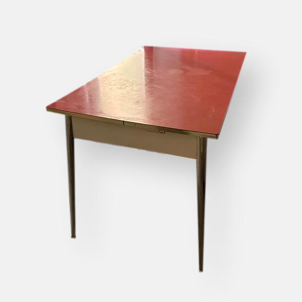 Table à manger en Formica