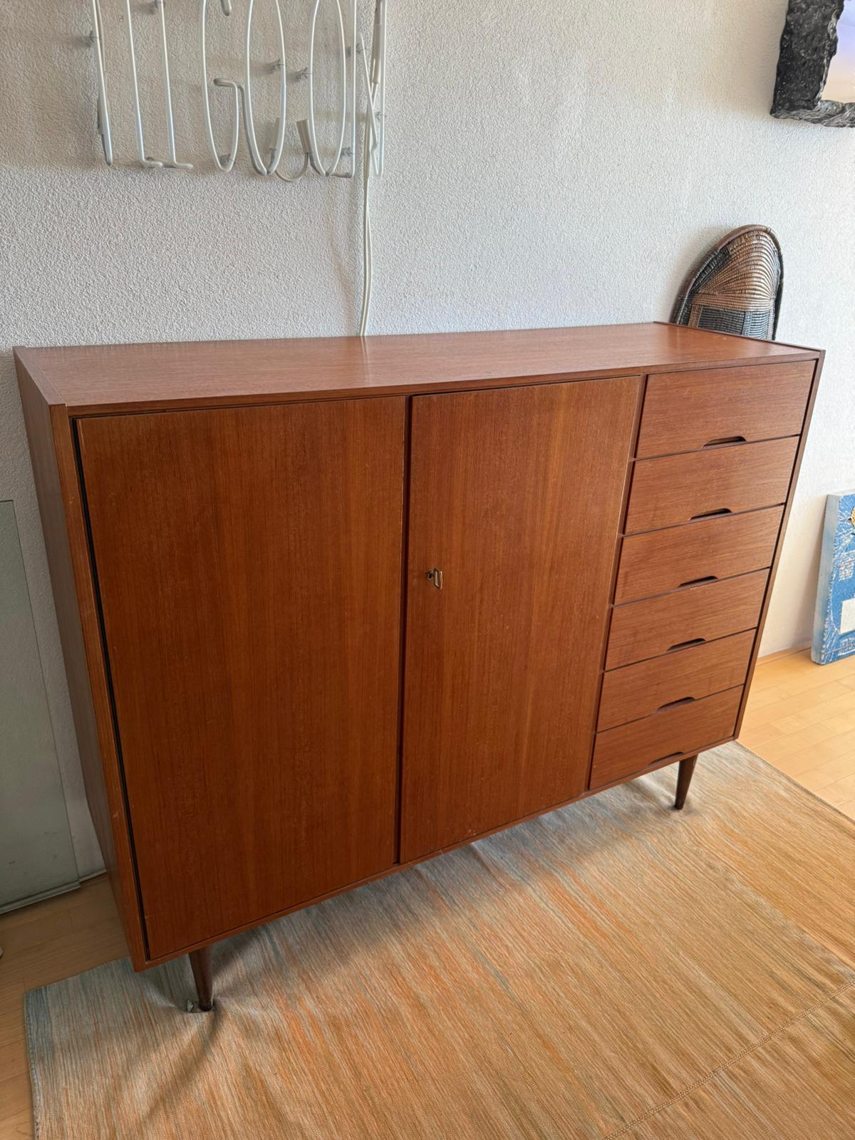Highboard danois en teck des années 60 – Image 5