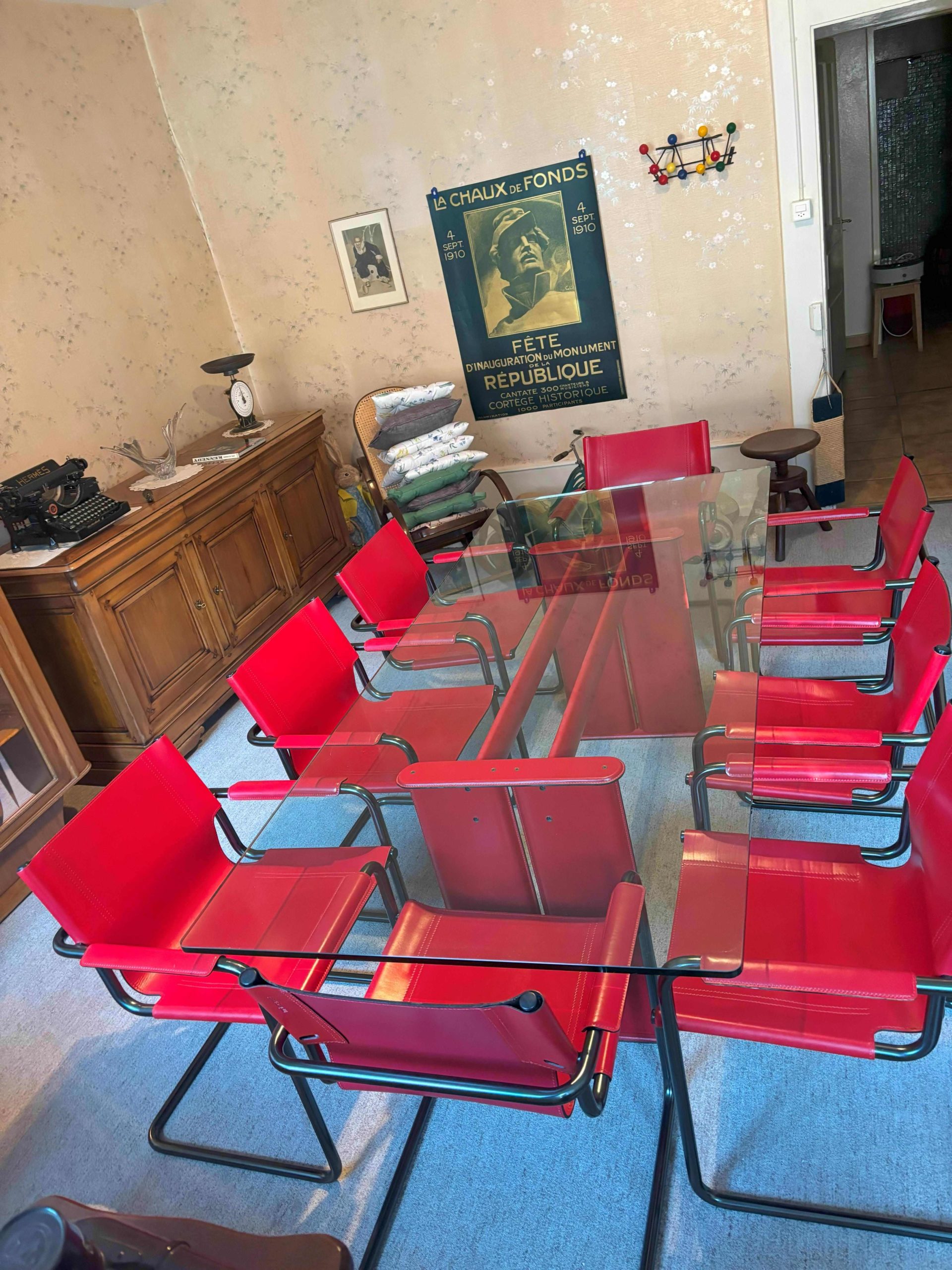 Ensemble 8 chaises Matteo Grassi et table Tito Agnoli – Image 2