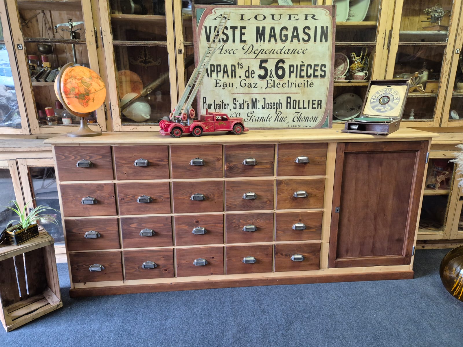 Ancien meuble de métier – Image 2