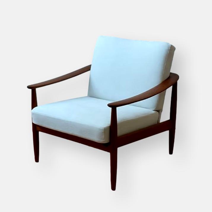 Paire de fauteuils en teck Carl Straub