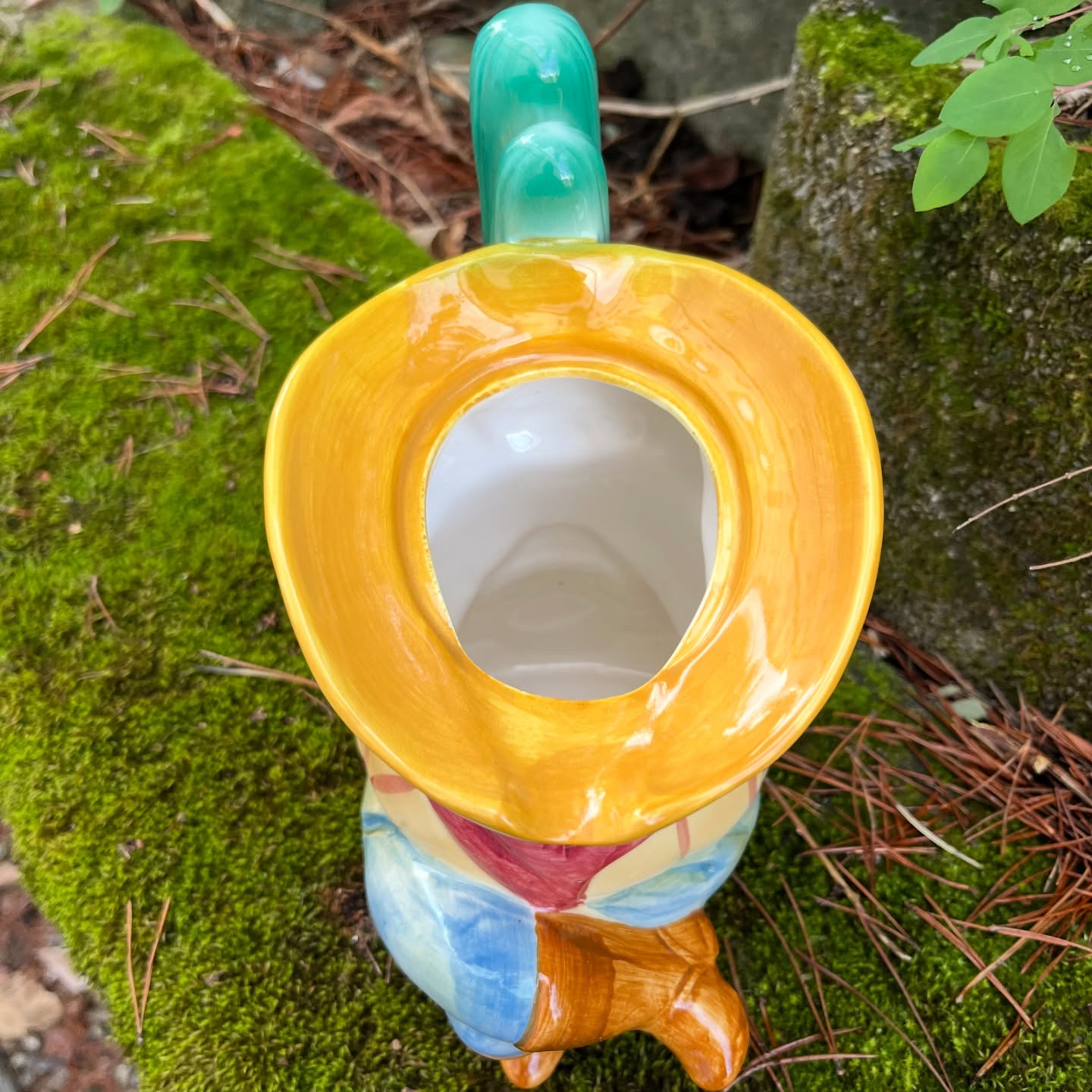 Pichet en barbotine en forme de mexicain – Image 3