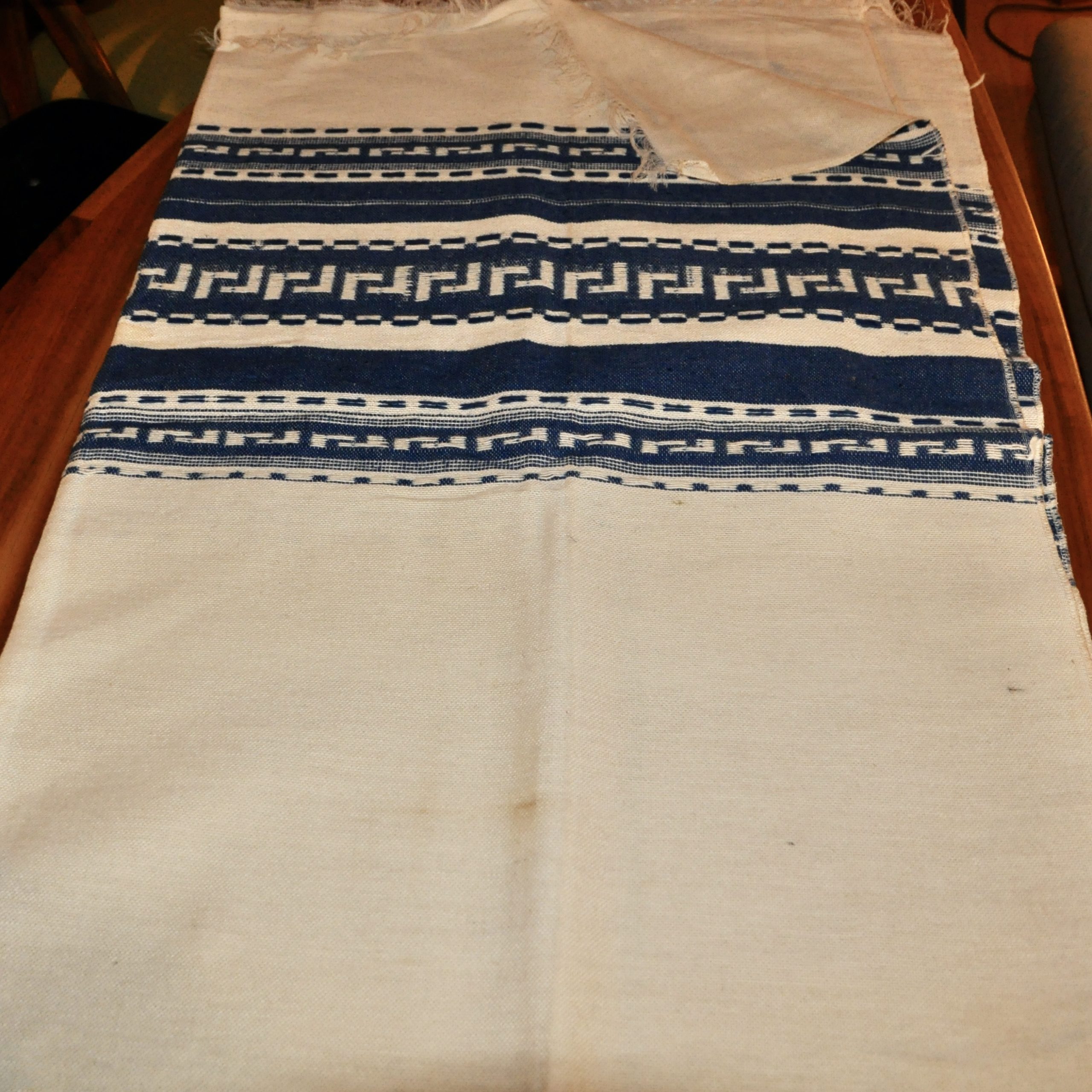 Couverture en lin blanc et bleue – Image 2