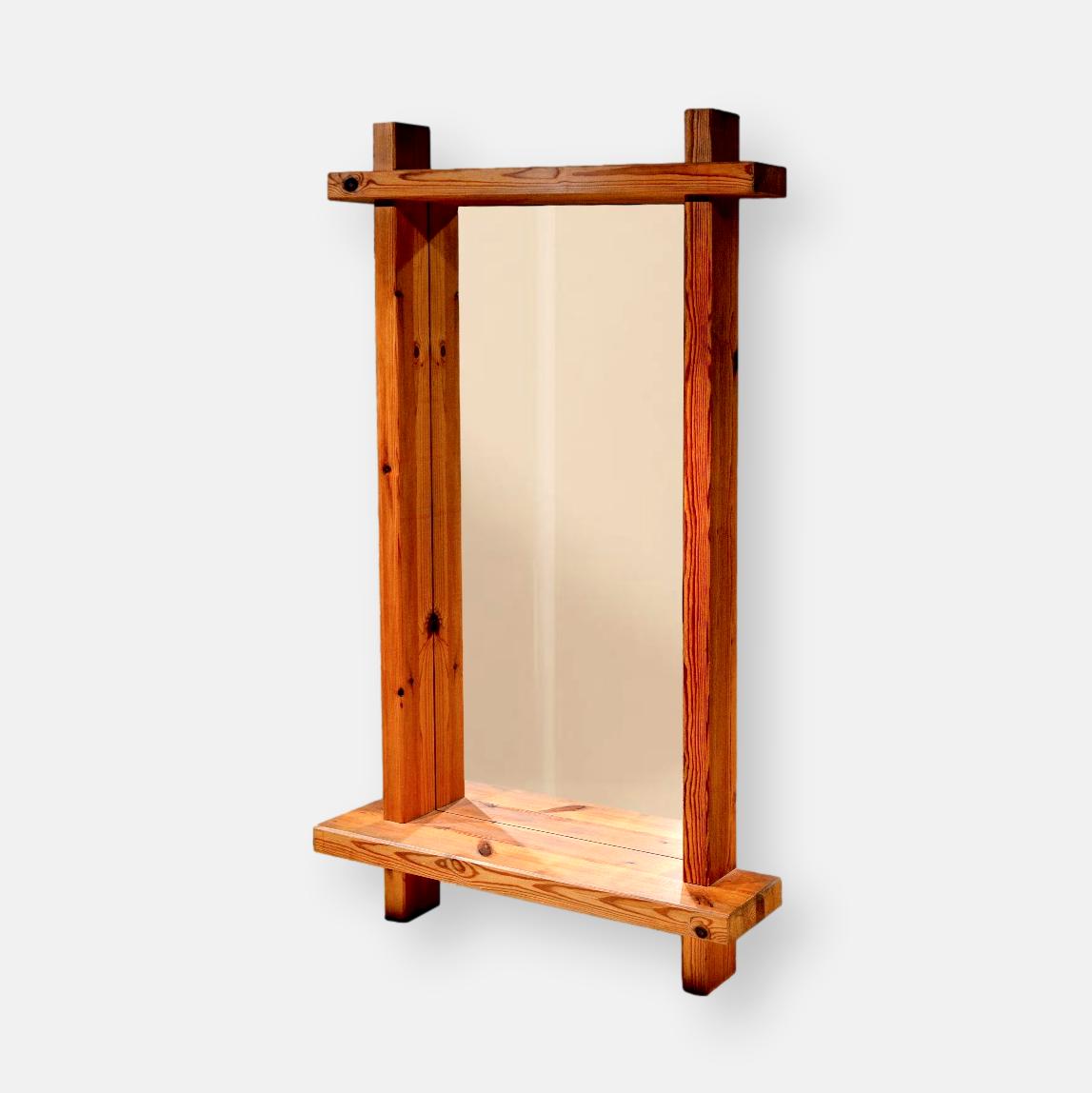 Miroir brutaliste en pin R. Wilhelmsson