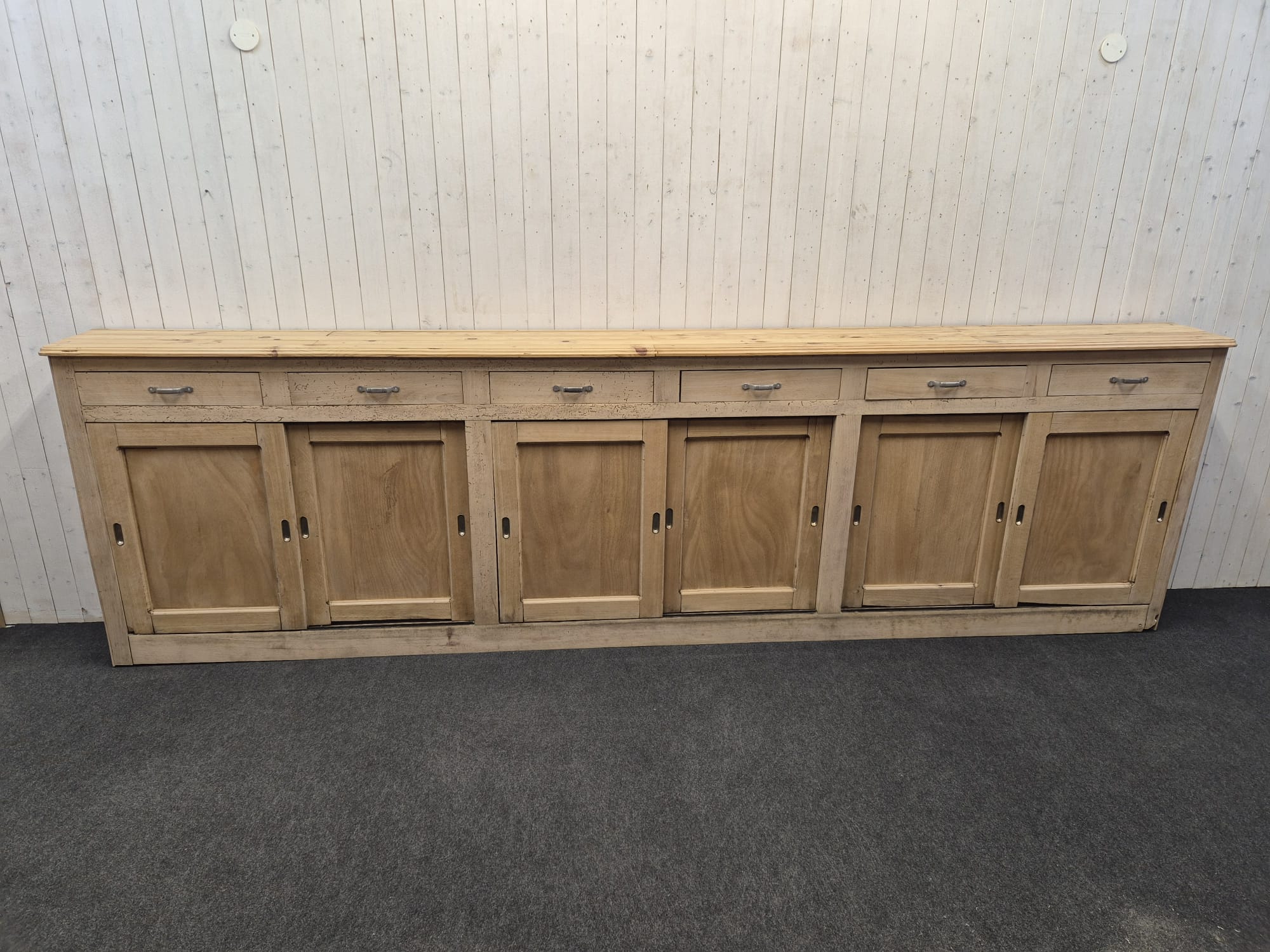 Ancien comptoir d'école – Image 2