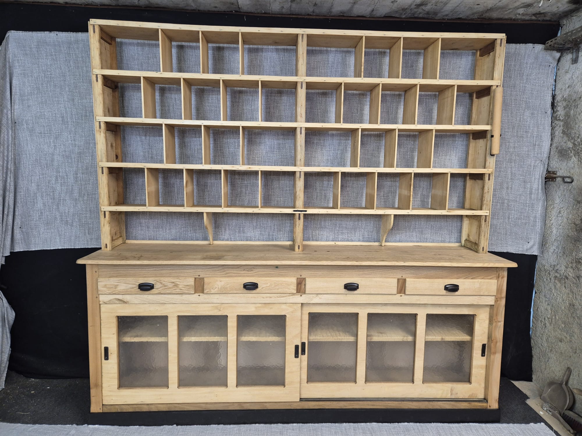 Ancien meuble de métier – Image 2