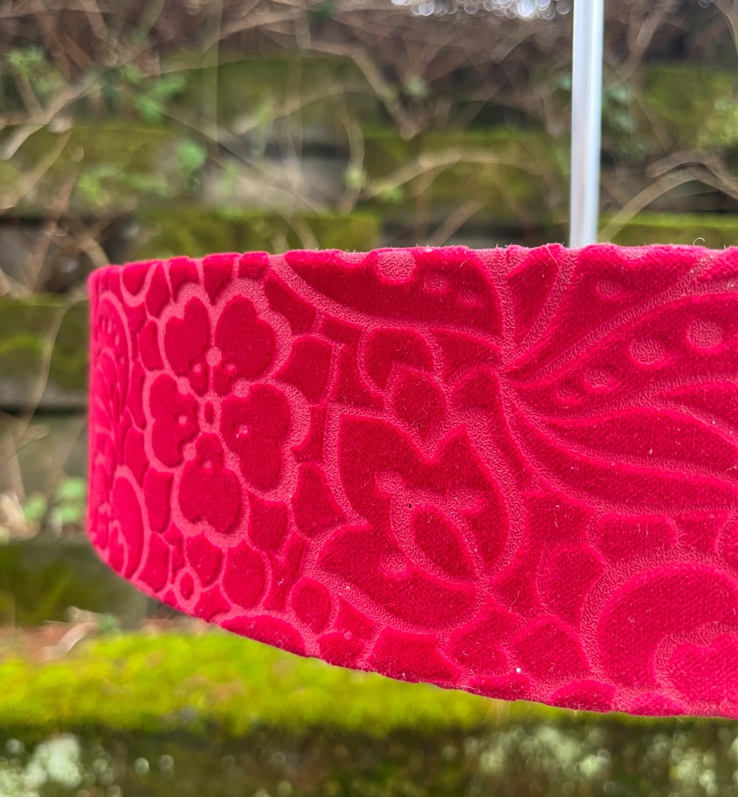 Suspension en velours, verre et chrome – Image 4