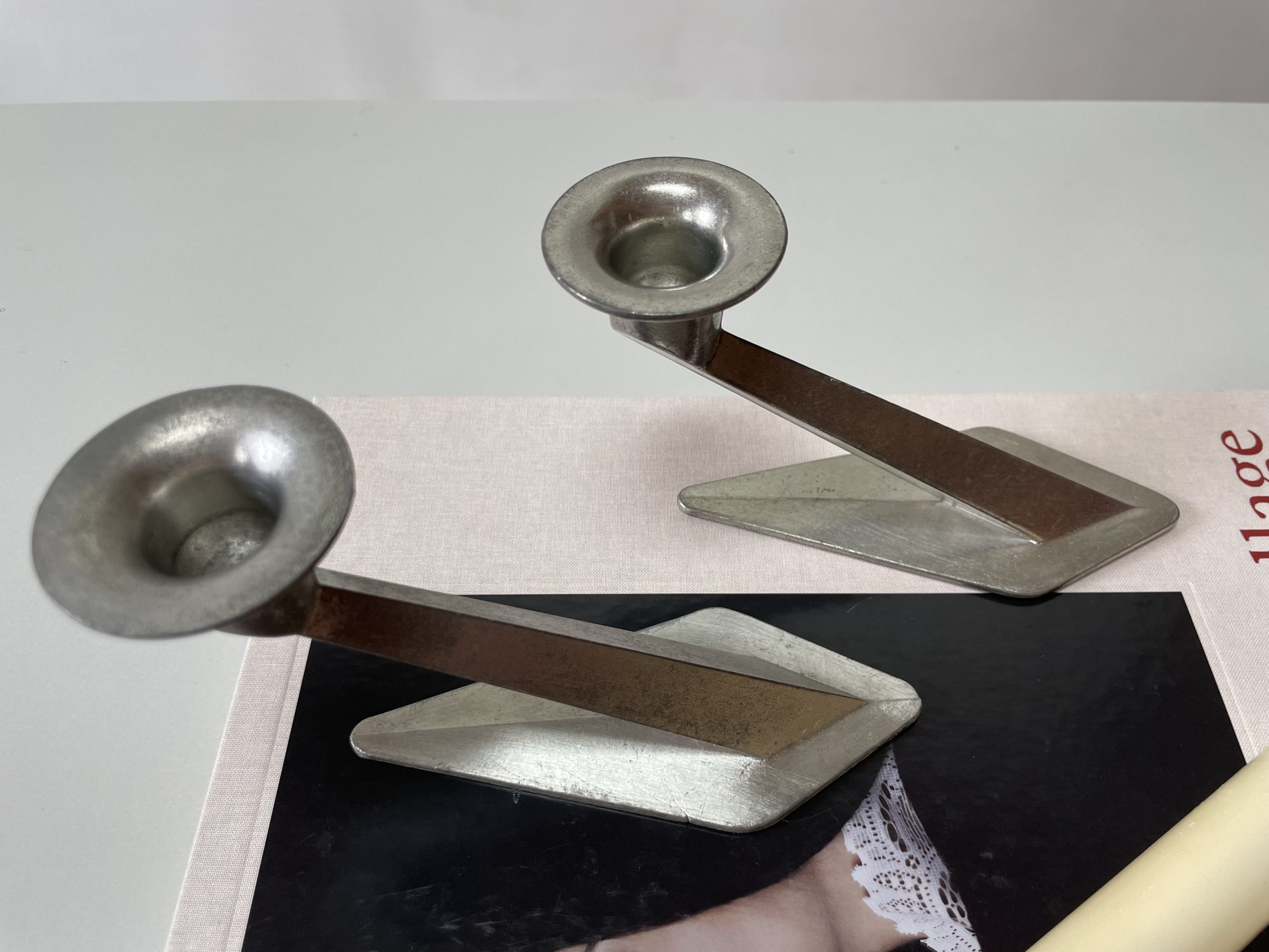 Bougeoirs zoomorphes en étain Neeser 1950 – Image 9