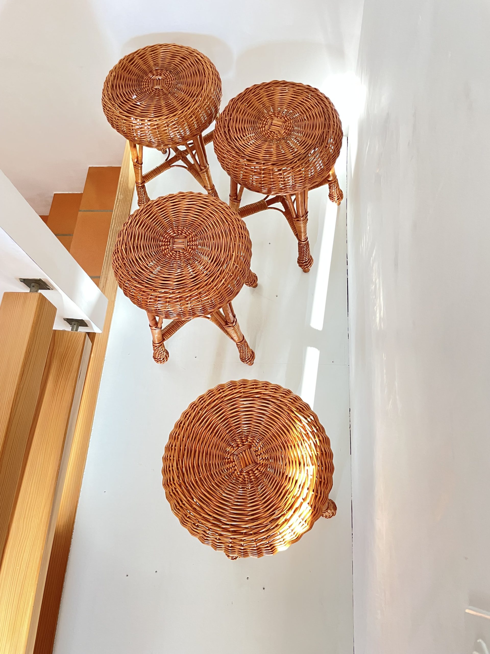 4 tabourets vintage en rotin – Image 4