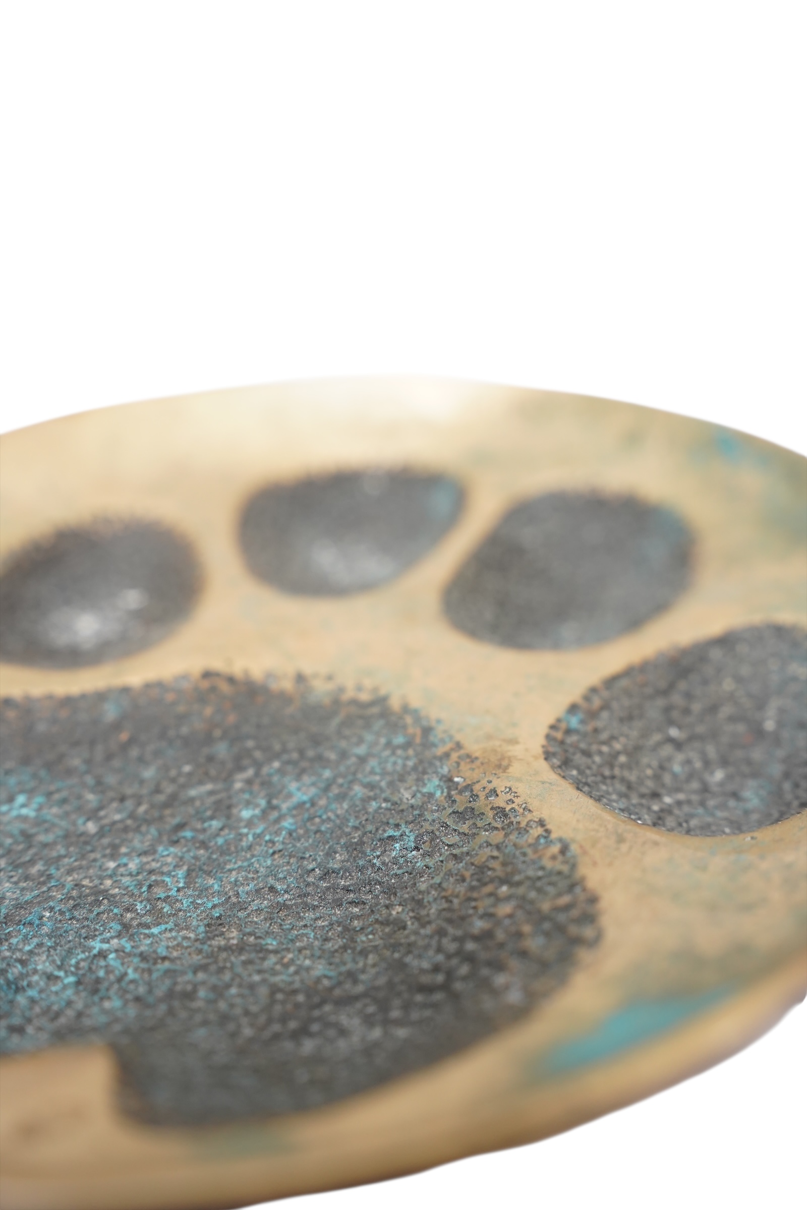 Sculpture en bronze d’une pâte de lion – Bild 5