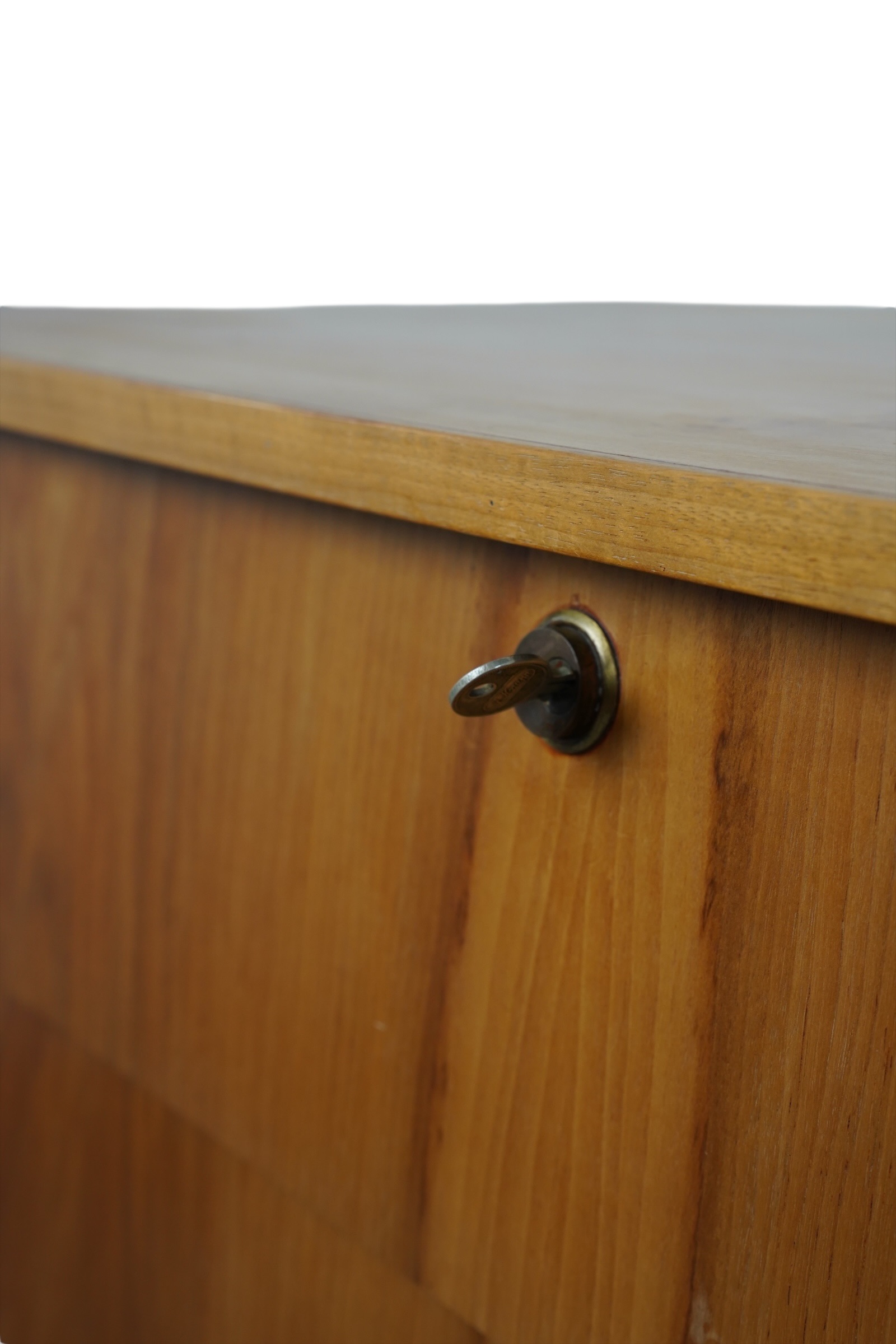 Commode attribuée à Florence Knoll – Image 8