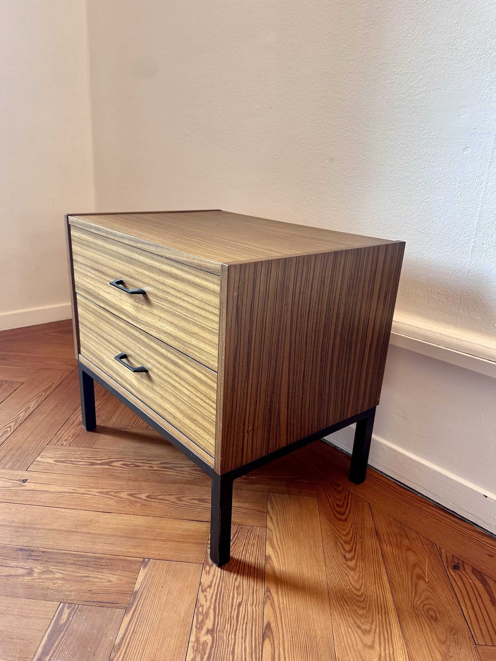 Table de chevet vintage 2 tiroirs – Bild 3