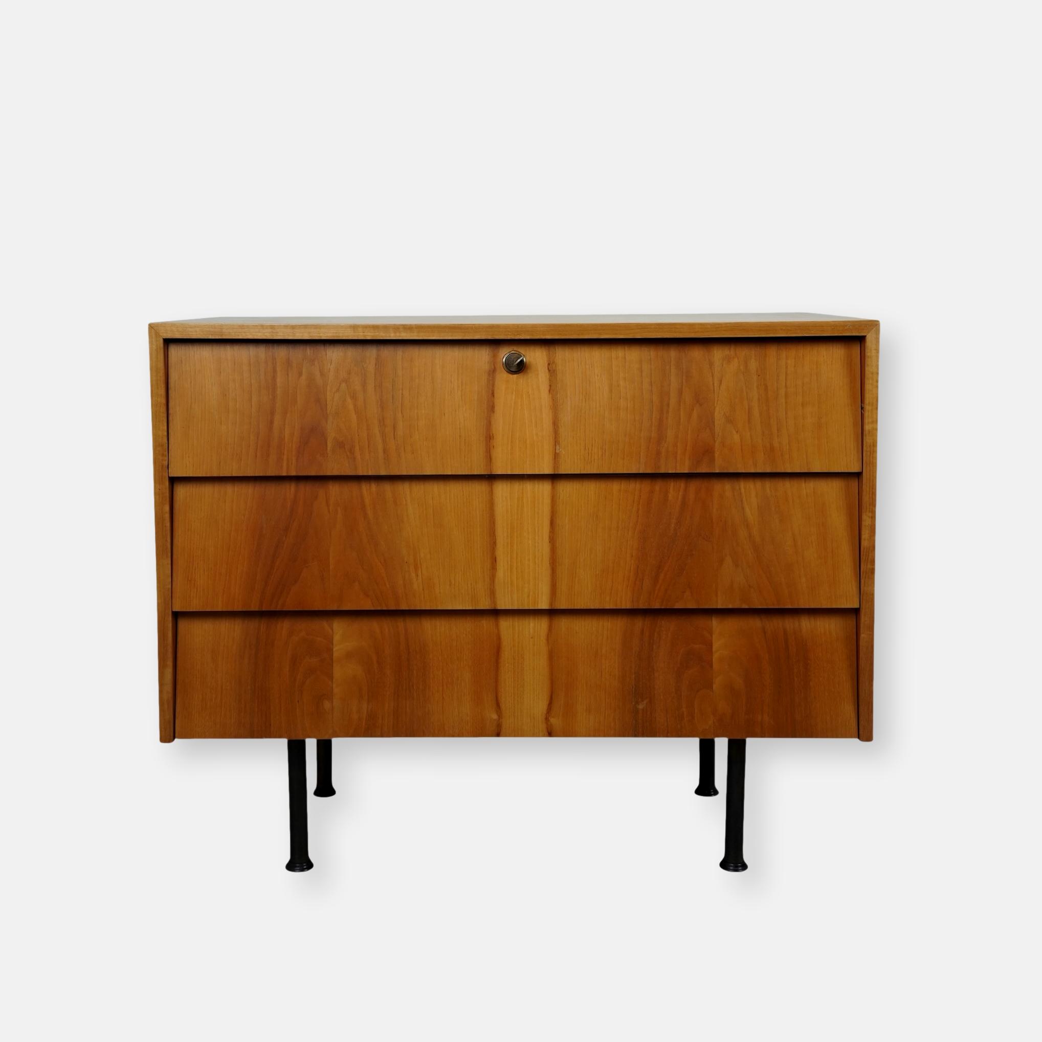 Commode attribuée à Florence Knoll