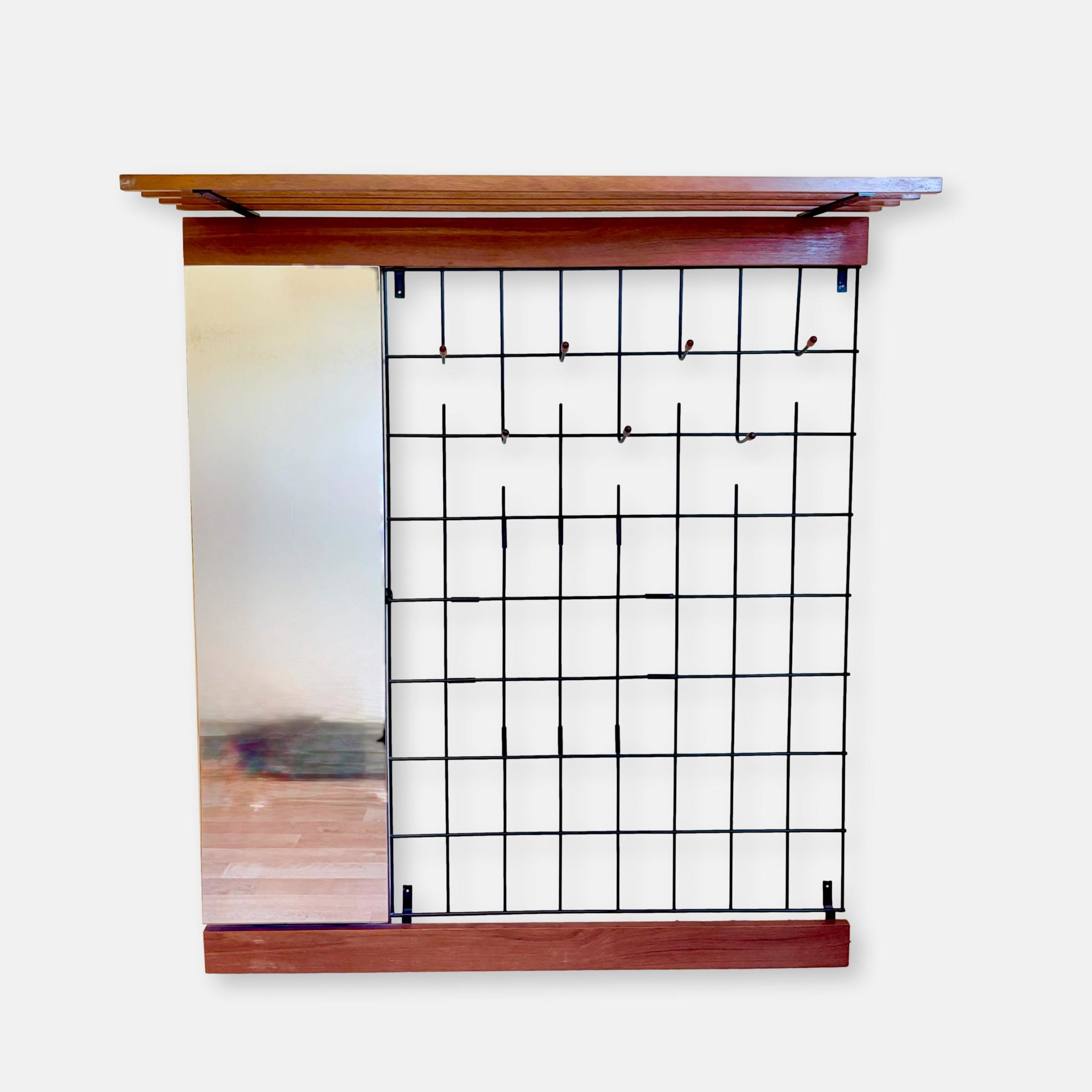 Rare vestiaire mural XL (115 cm) par Karl Fichtel