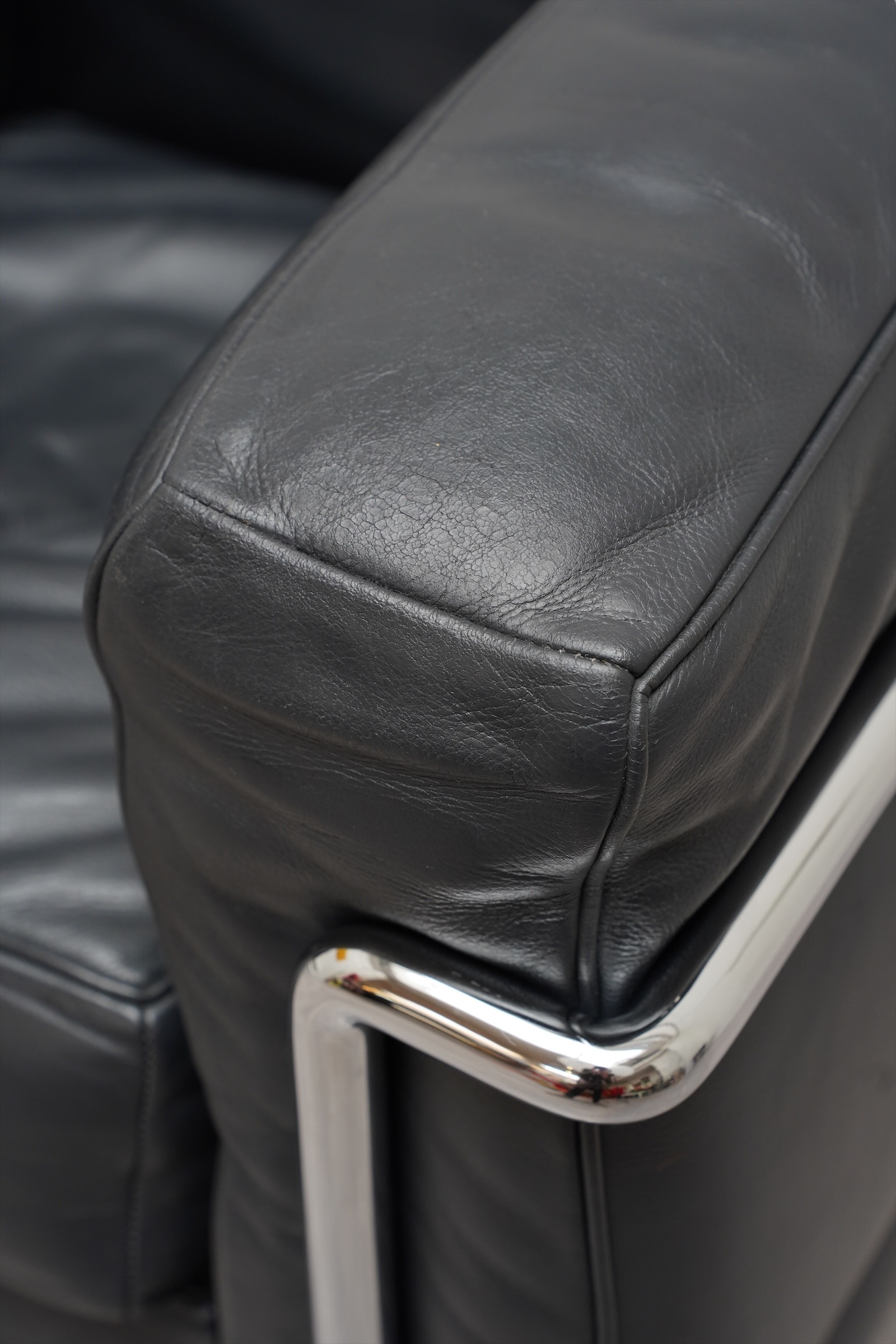 Fauteuil LC2 Grand Confort (4 pièces disponibles) – Bild 7