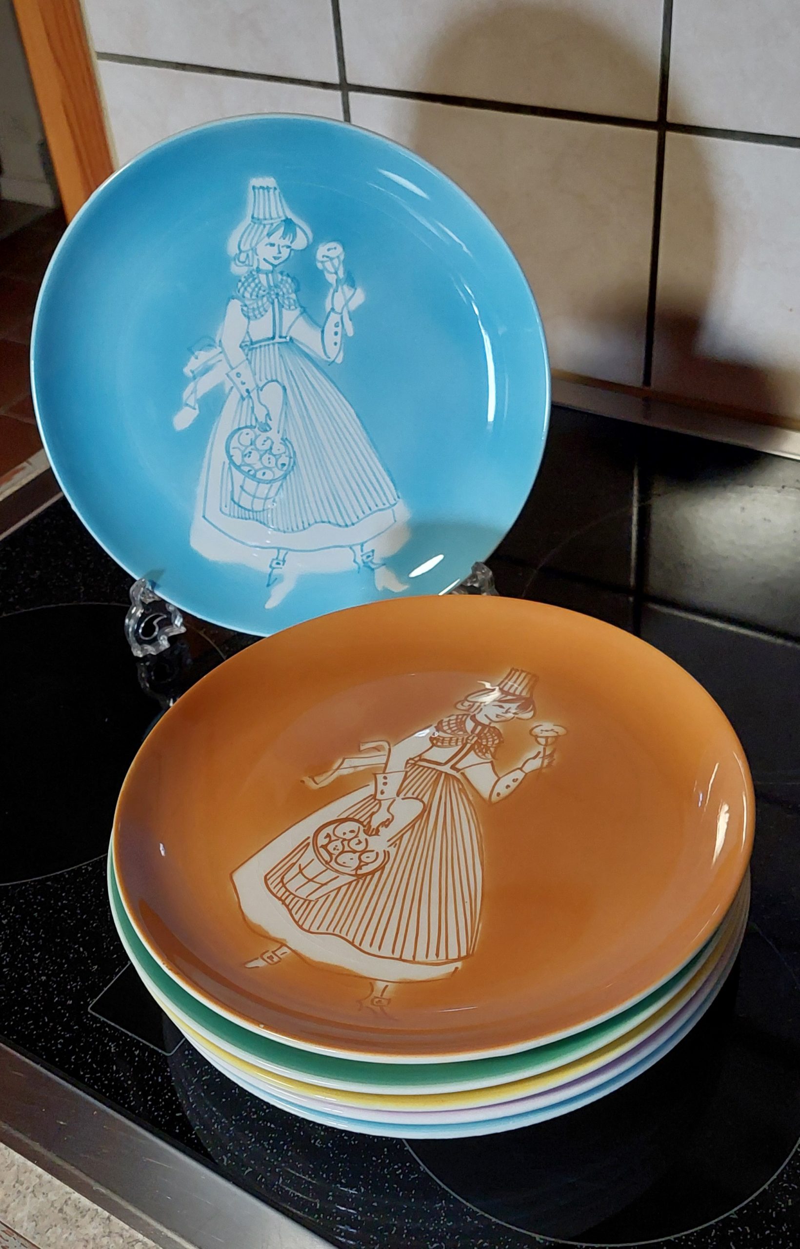 Lot de 6 assiettes vintage – Image 2
