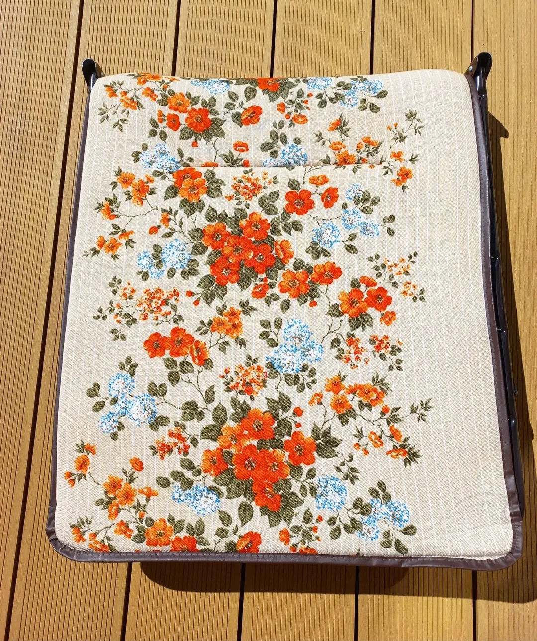 Chaise longue à fleurs – Bild 5