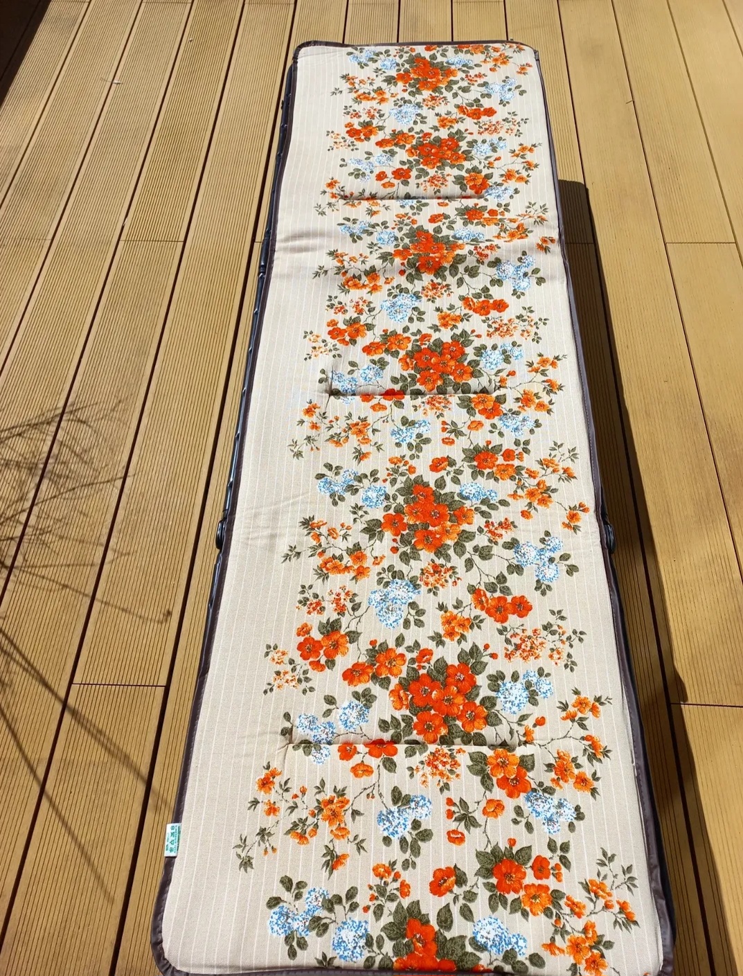 Chaise longue à fleurs – Bild 3