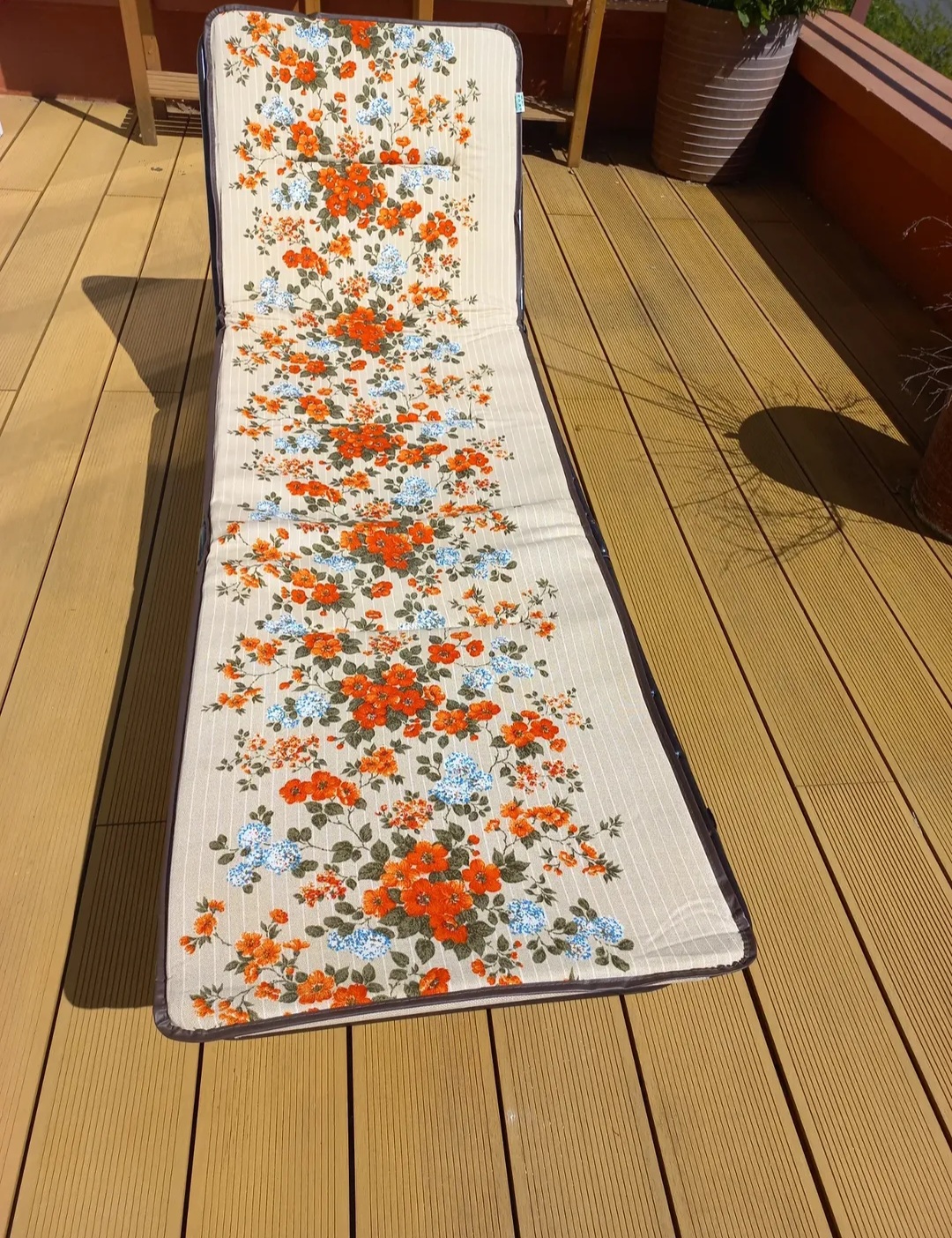 Chaise longue à fleurs – Bild 2