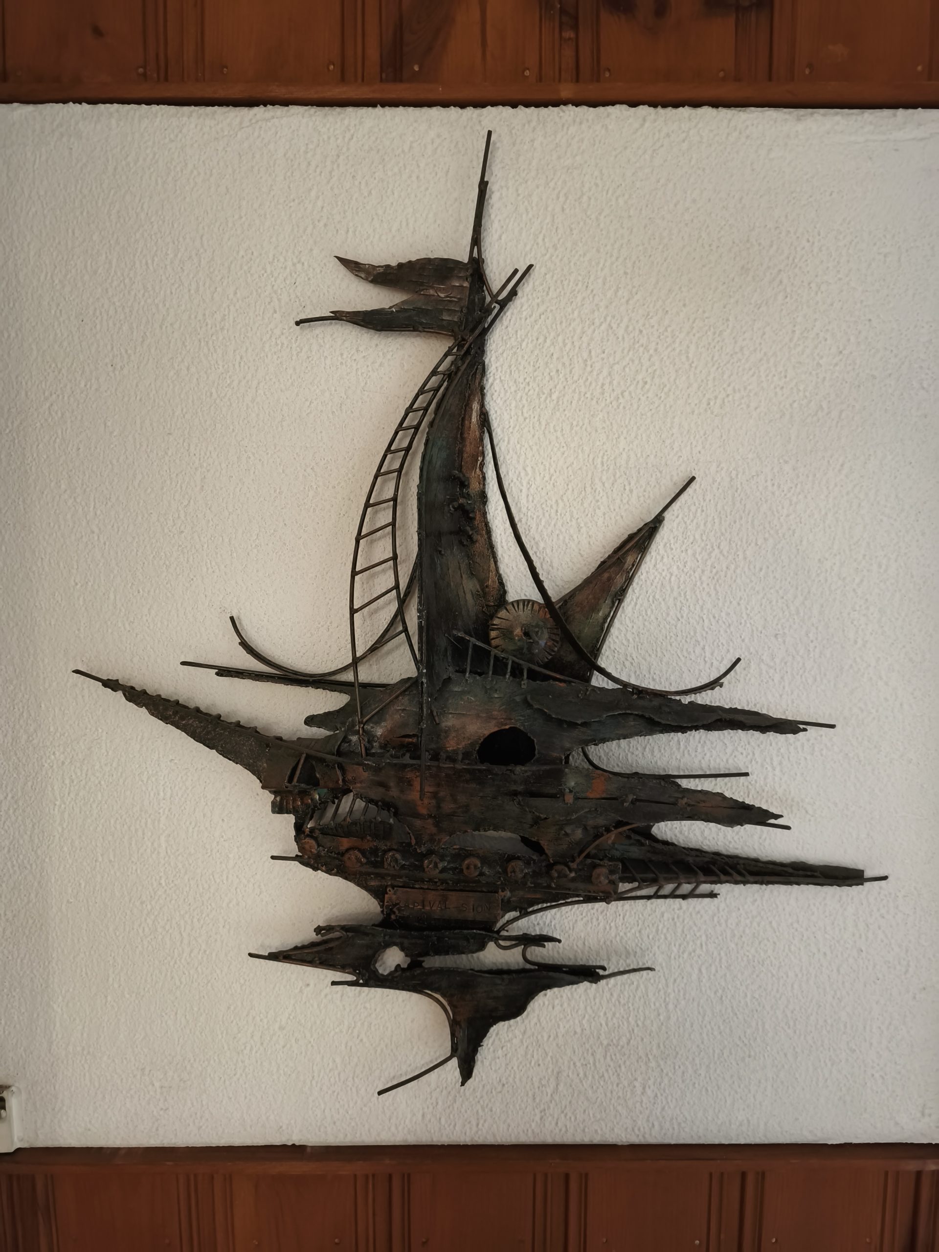 Sculpture de bateau métallique – Image 2