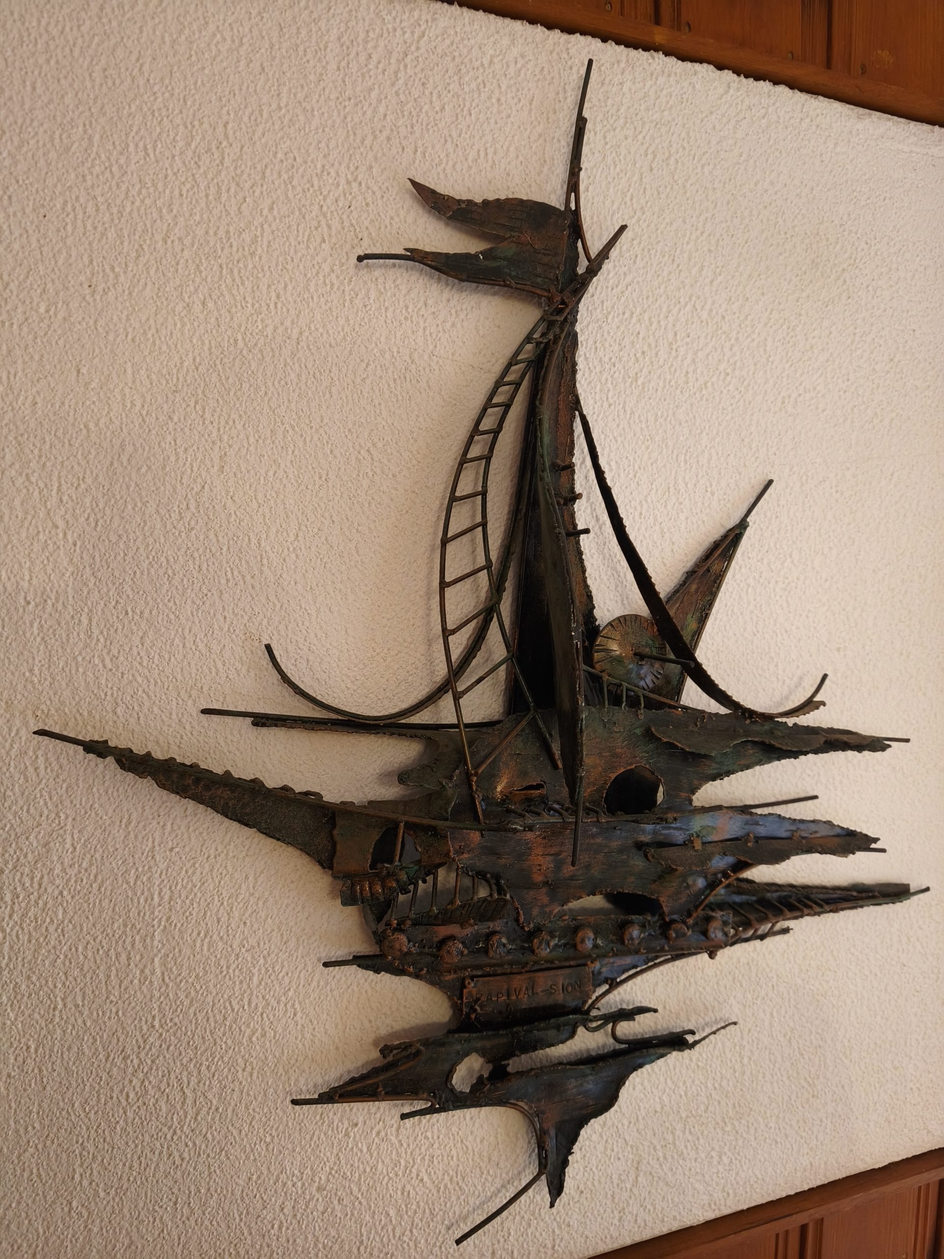 Sculpture de bateau métallique – Image 3