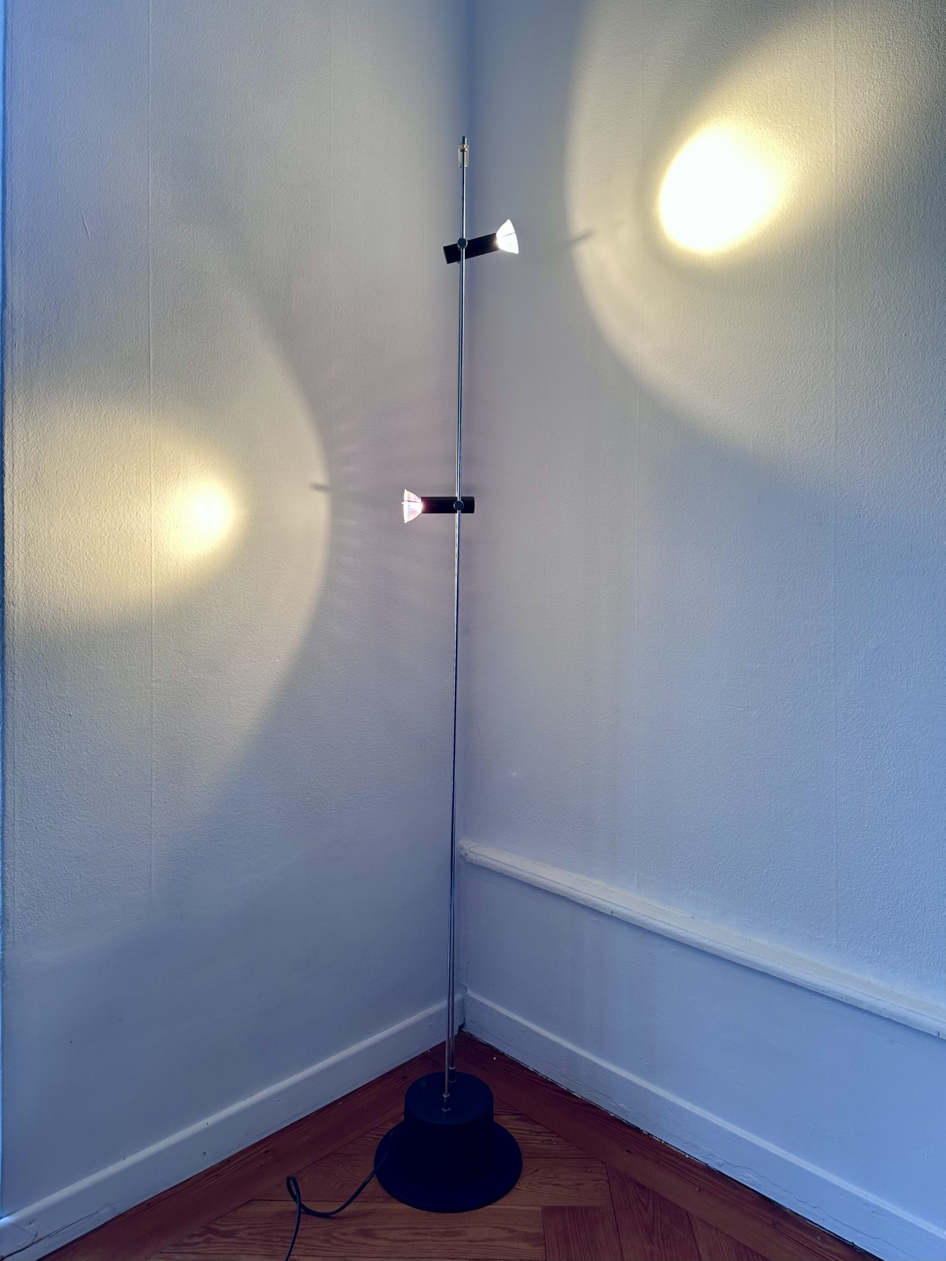 Lampe de sol 1980 à 2 spots orientables – Bild 6