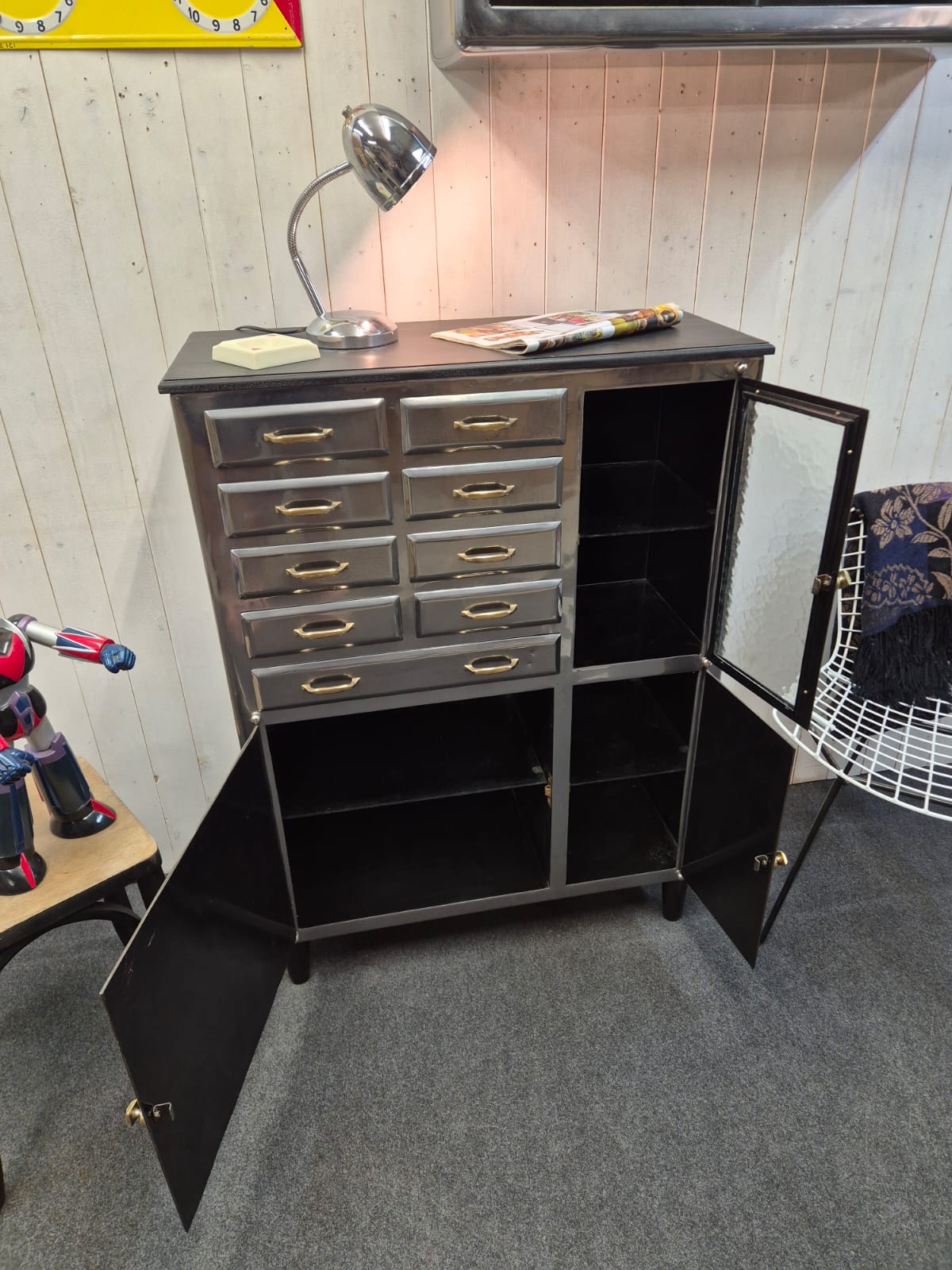 Ancien meuble de dentiste – Image 4