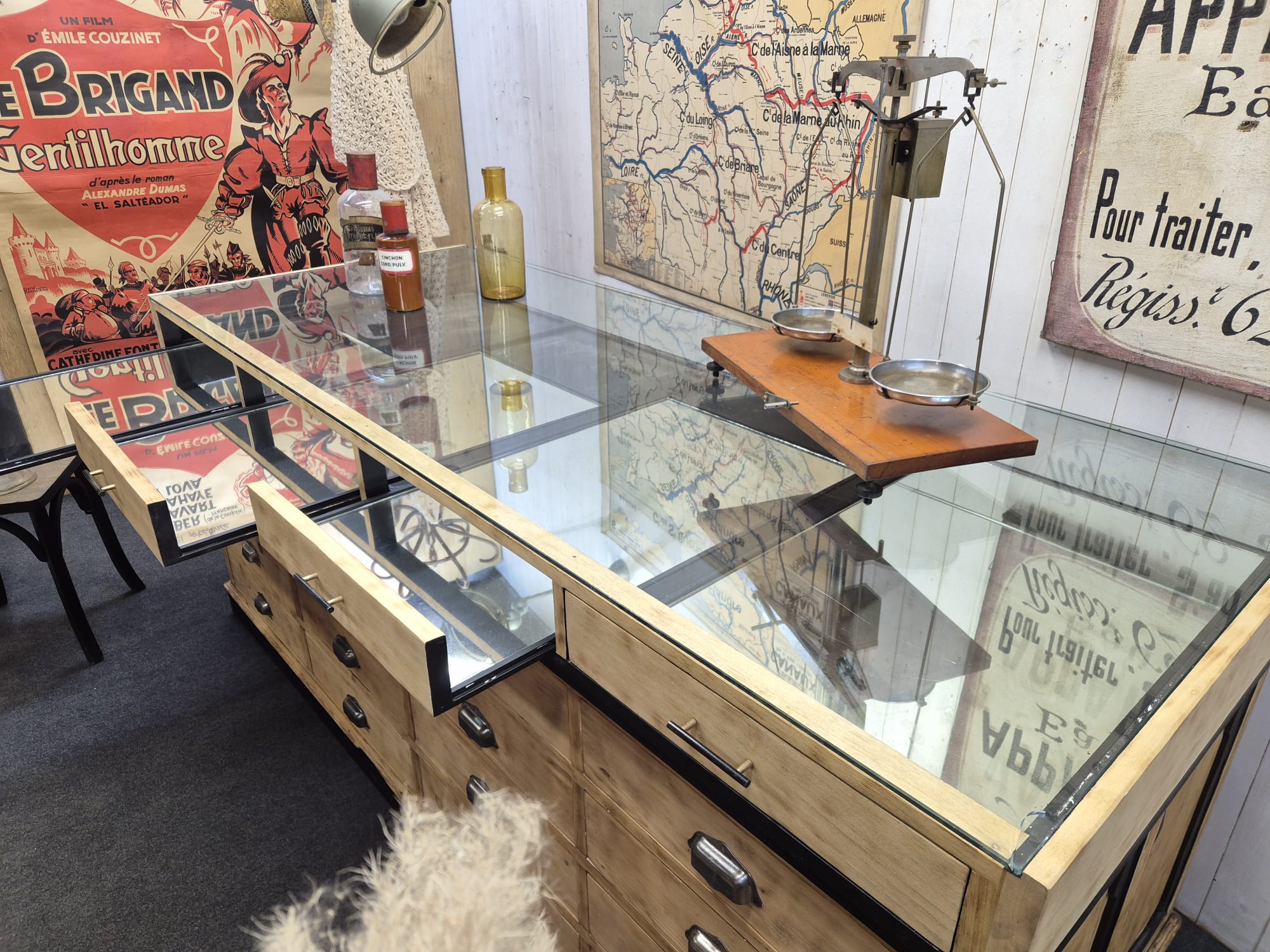 Ancienne vitrine comptoir de bijouterie – Image 7