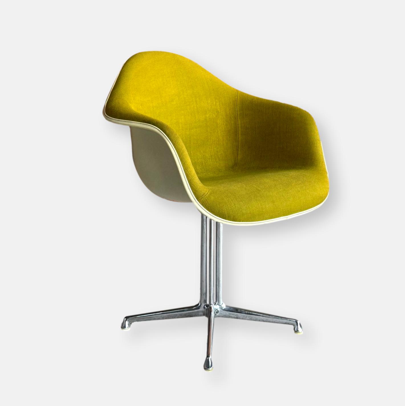 Chaise Eames DAL piètement la Fonda