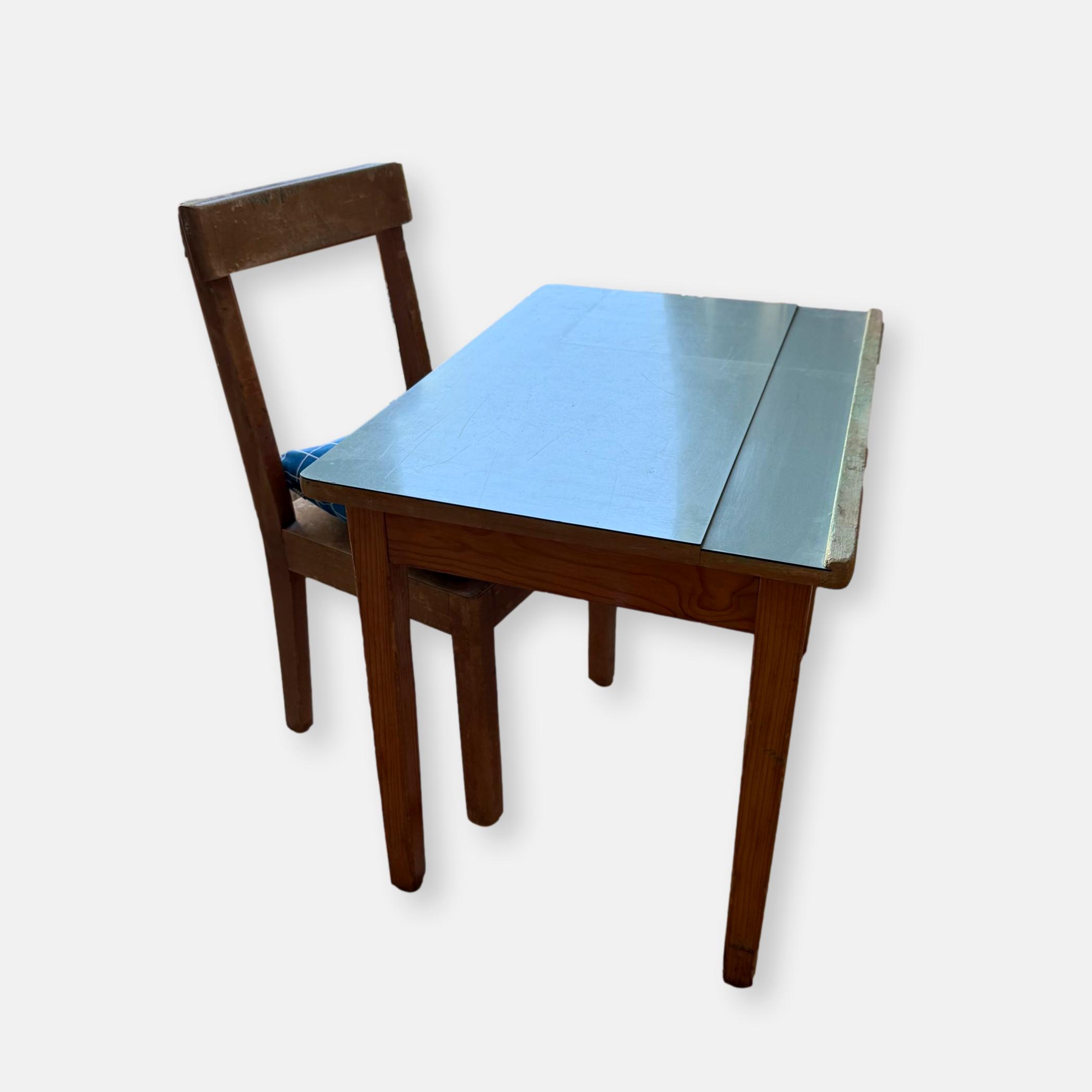Bureau petit écolier