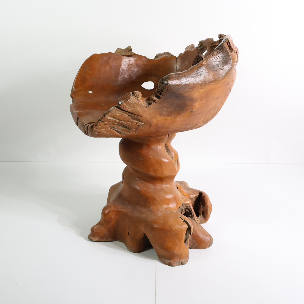 Fauteuil en bois massif sculpté années 70 – Image 11