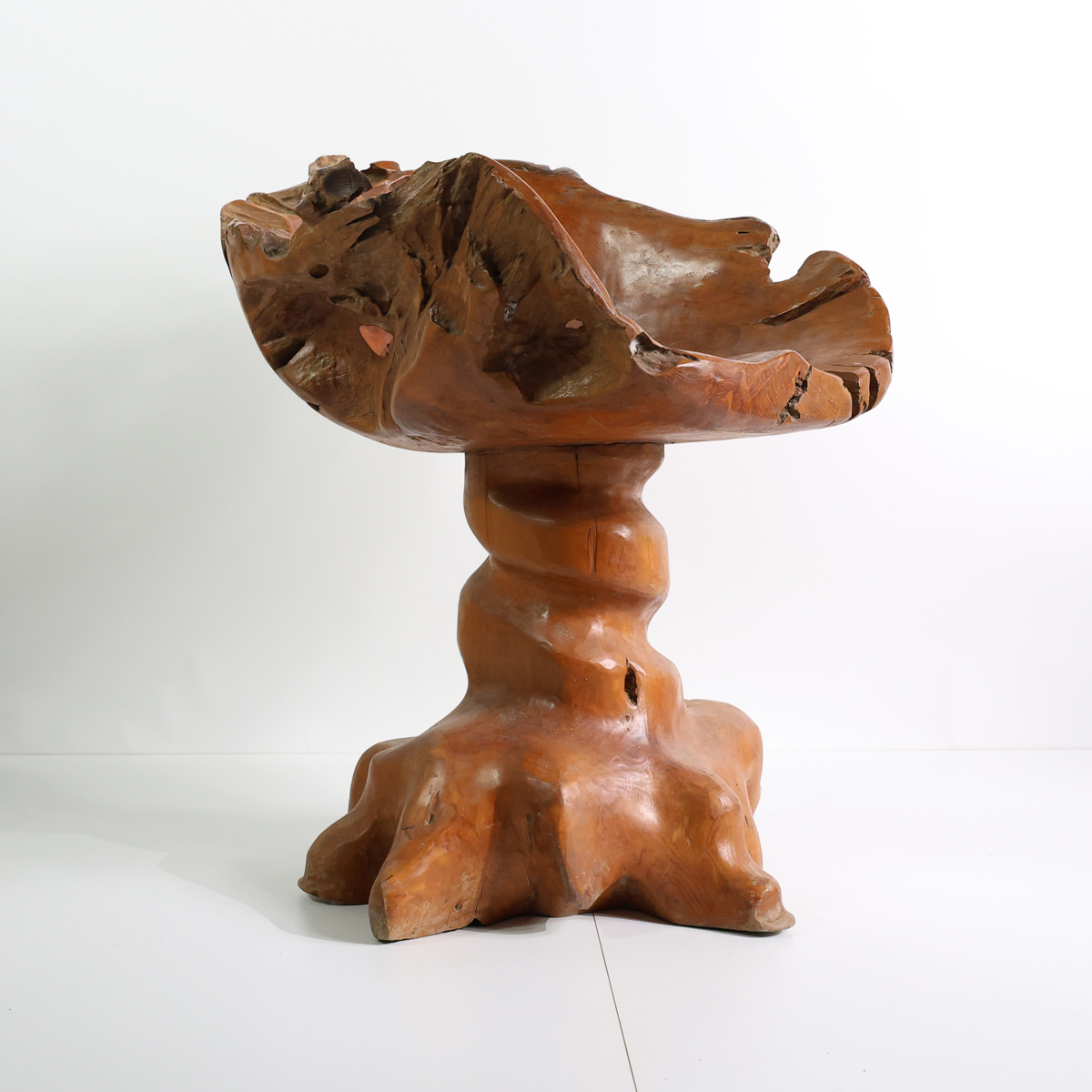 Fauteuil en bois massif sculpté années 70 – Image 13