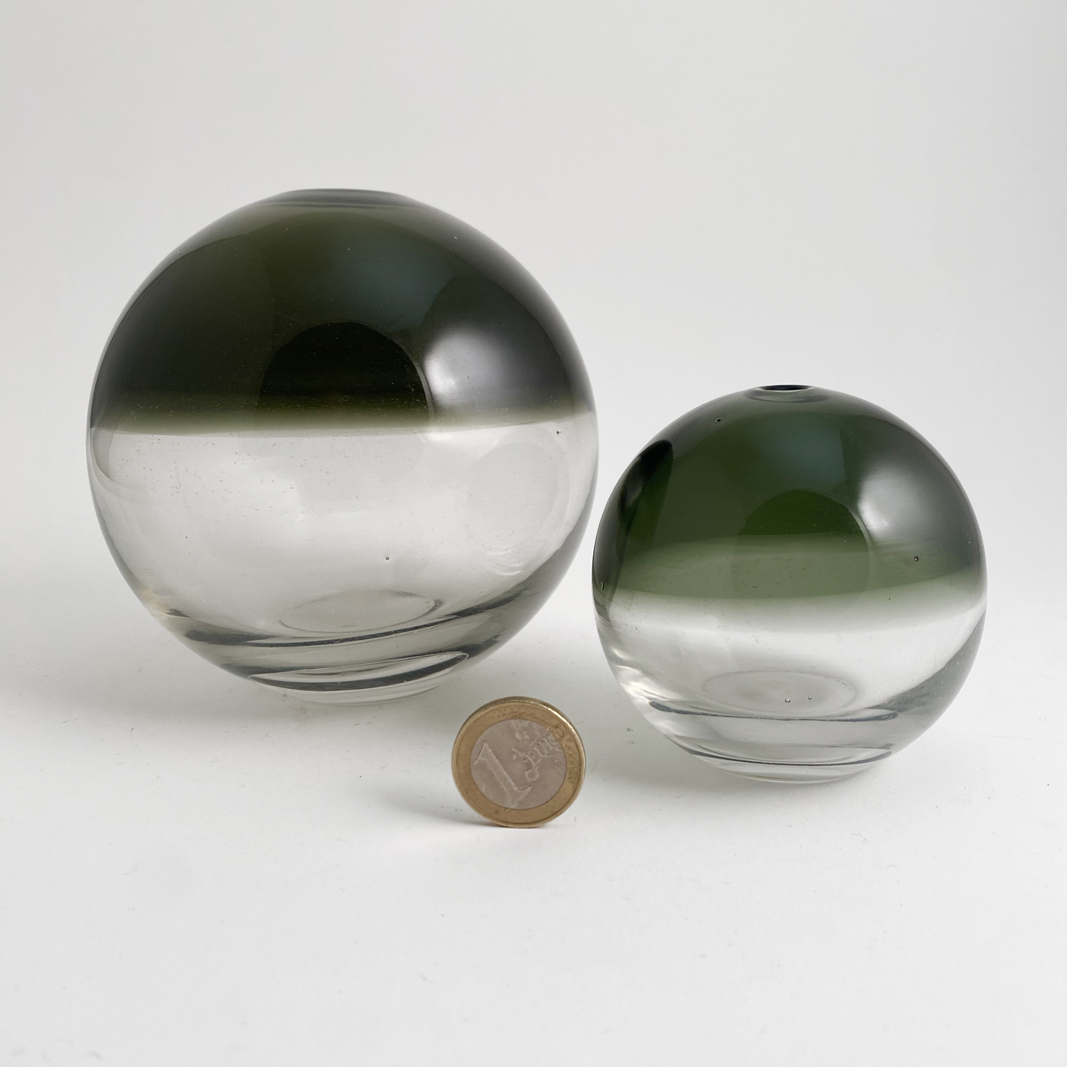 Paire de vases "Thunder Ball" de Timo Sarpaneva pour Iittala 1957 – Image 4