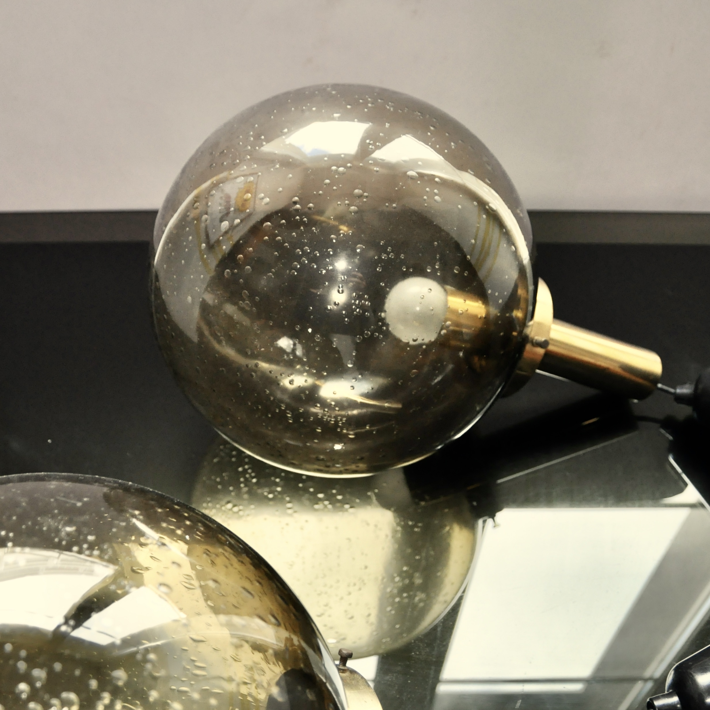 Paire de suspensions en verre et laiton – Bild 6