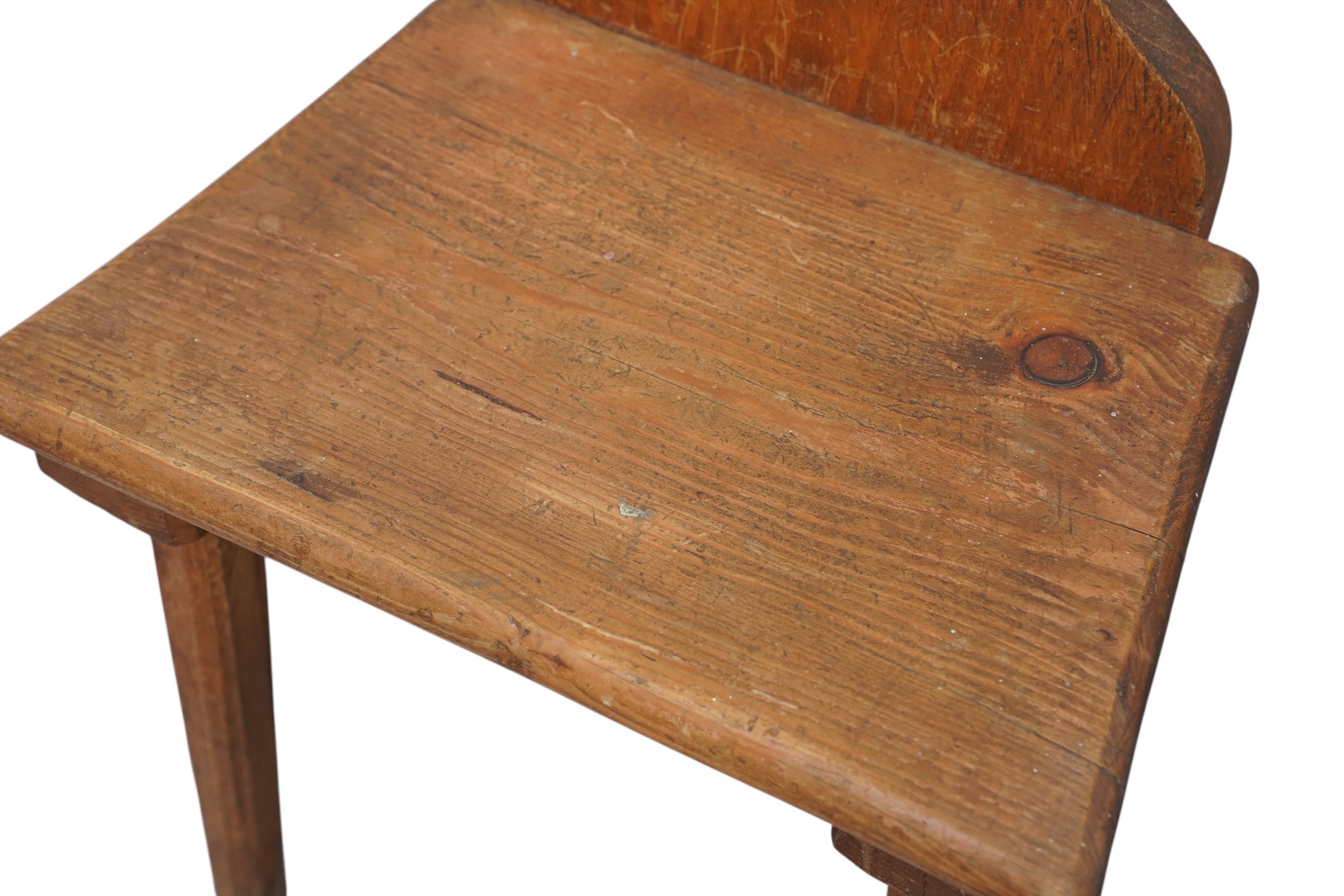 Escabelle pour enfant, Suisse, style brutaliste – Image 4