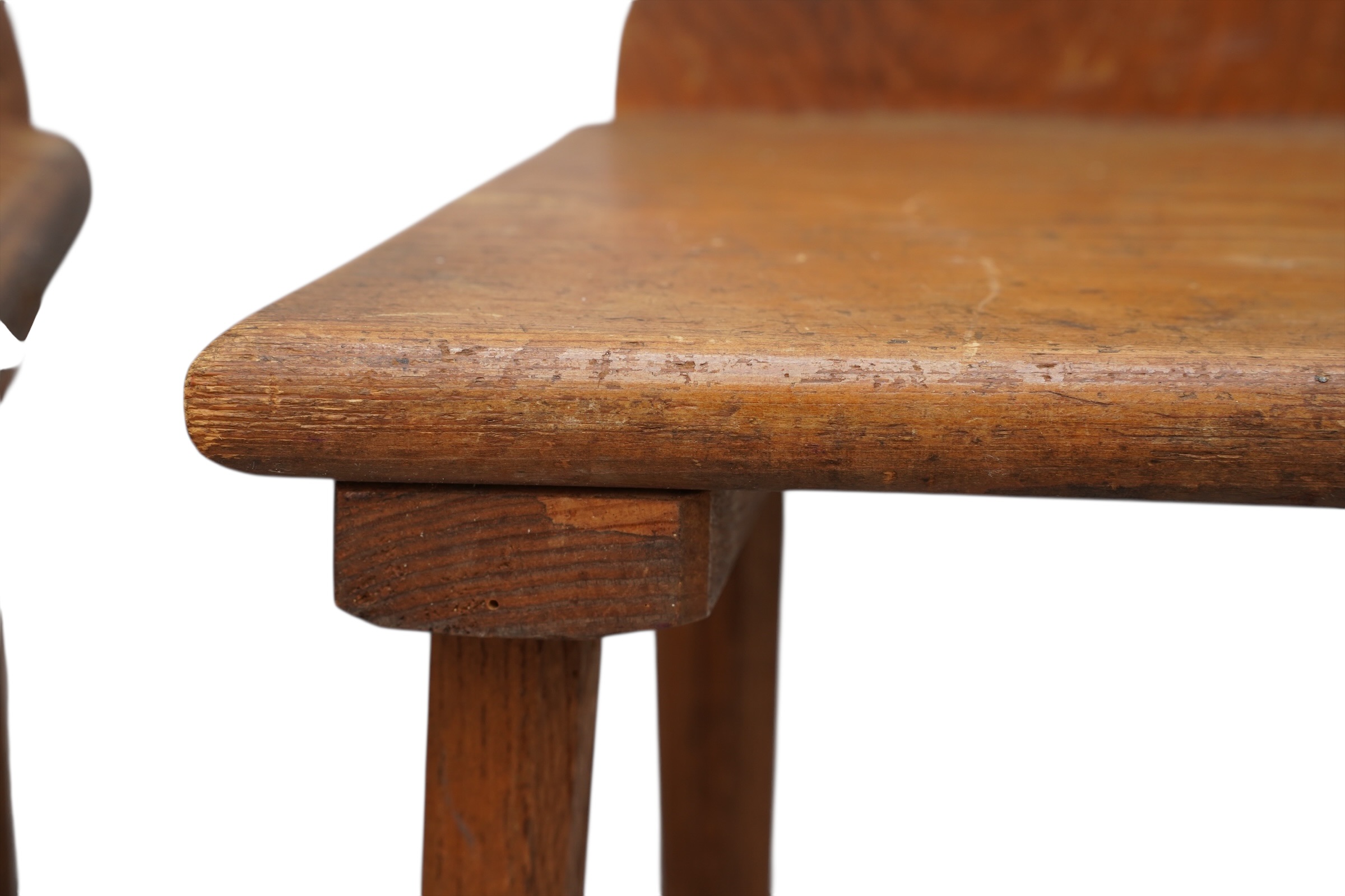 Escabelle pour enfant, Suisse, style brutaliste – Image 5