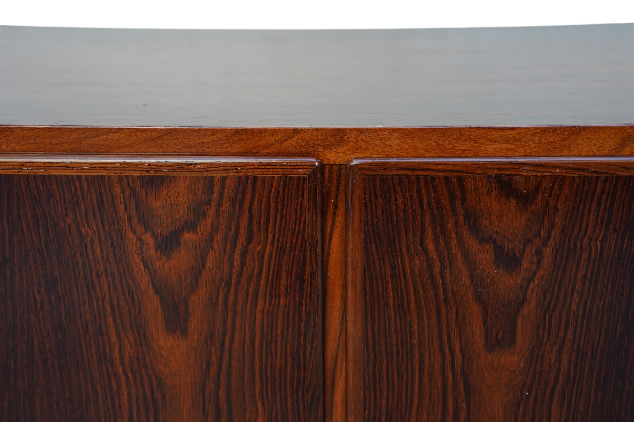 Buffet bas en palissandre Poul Hundevad – Bild 13