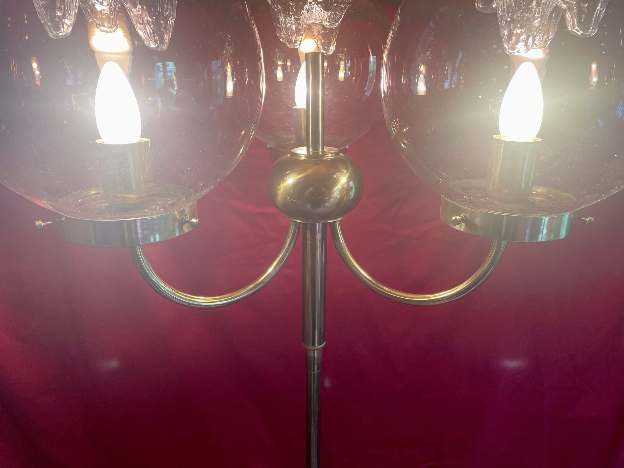 Lampadaire italien laiton et verrerie Murano – Bild 4