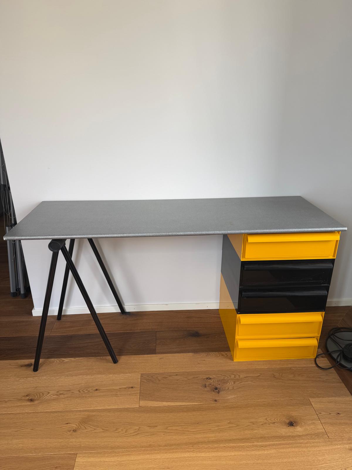 Bureau Kartell Simon Fussell 70's – Image 3