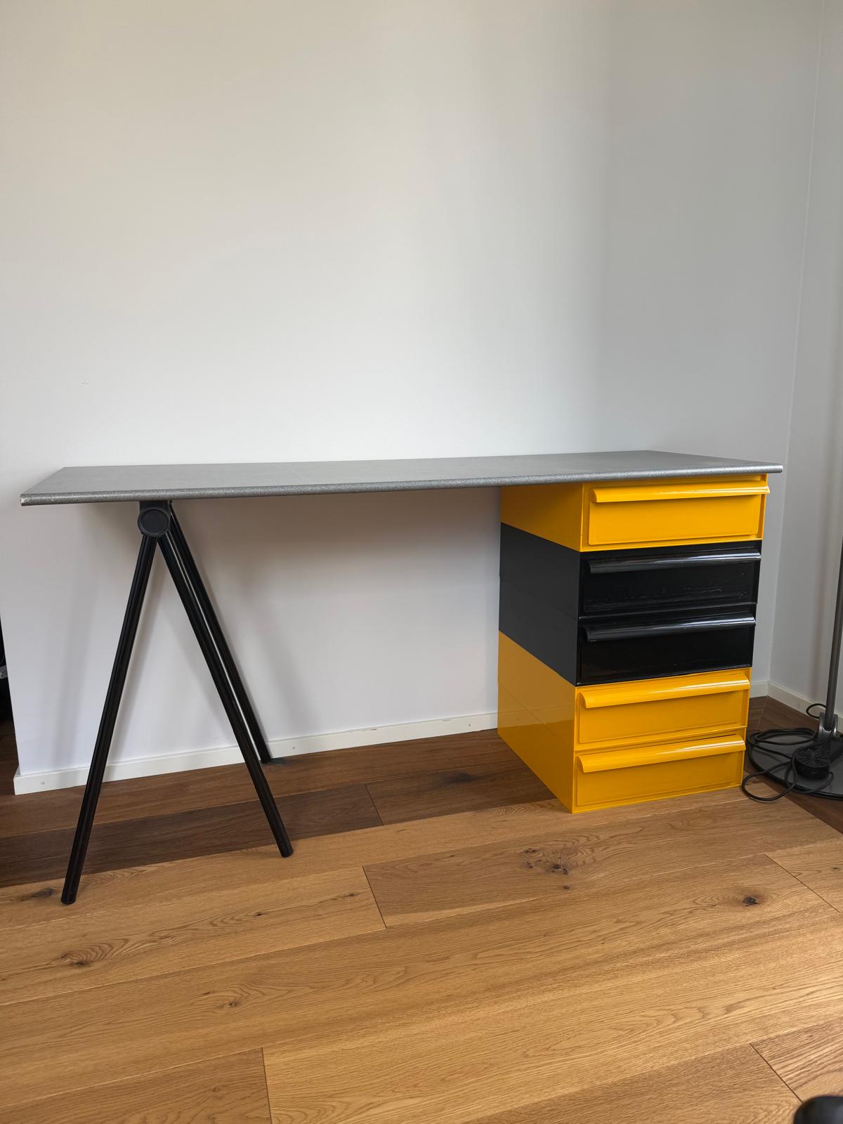 Bureau Kartell Simon Fussell 70's – Image 2