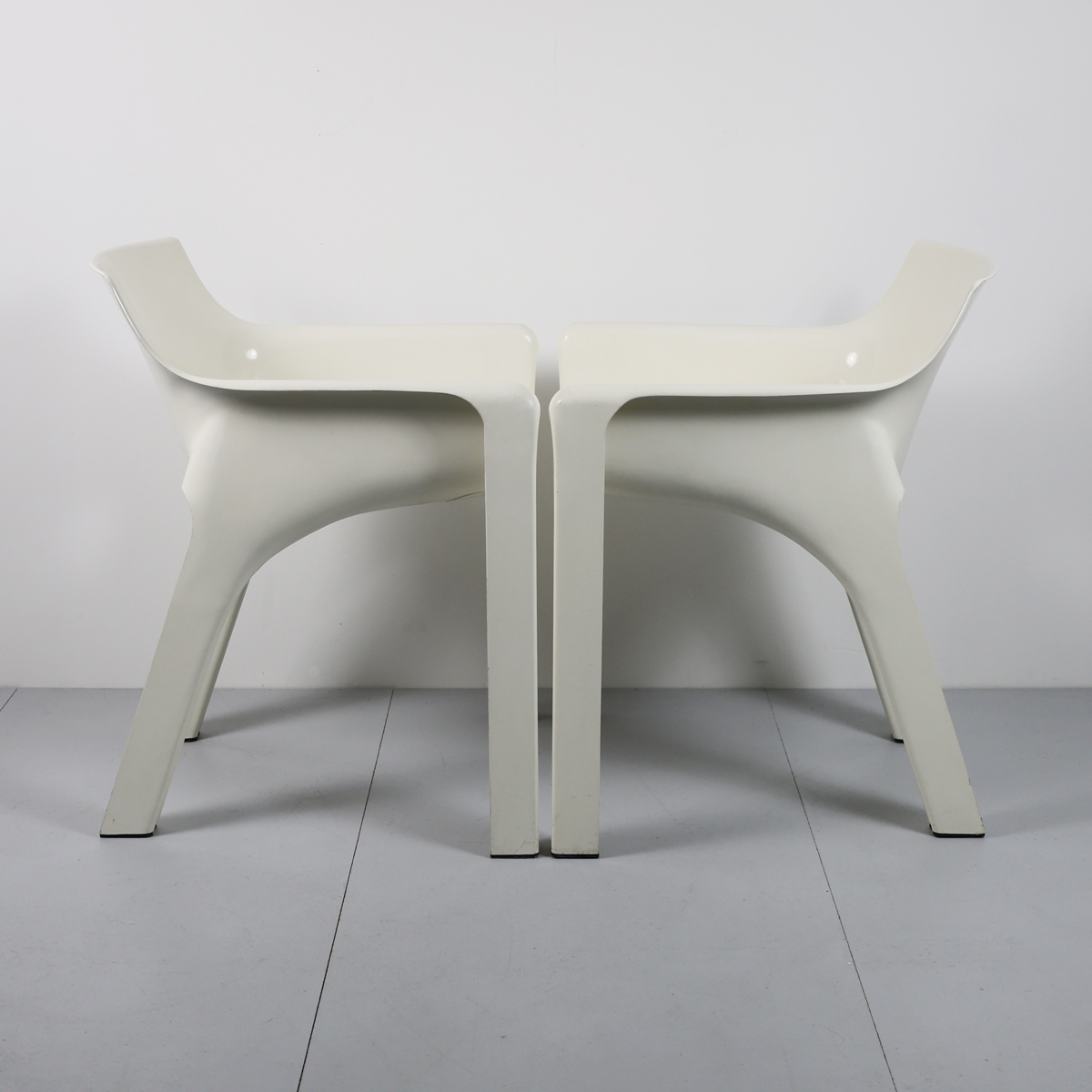 2 fauteuils vintage space age de Vico Magistretti pour Artemide – Bild 6