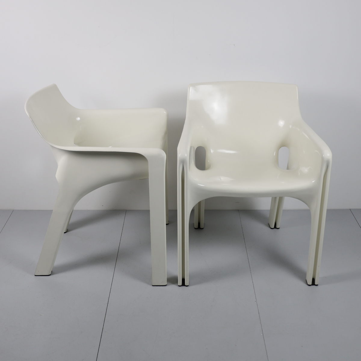 2 fauteuils vintage space age de Vico Magistretti pour Artemide – Bild 9