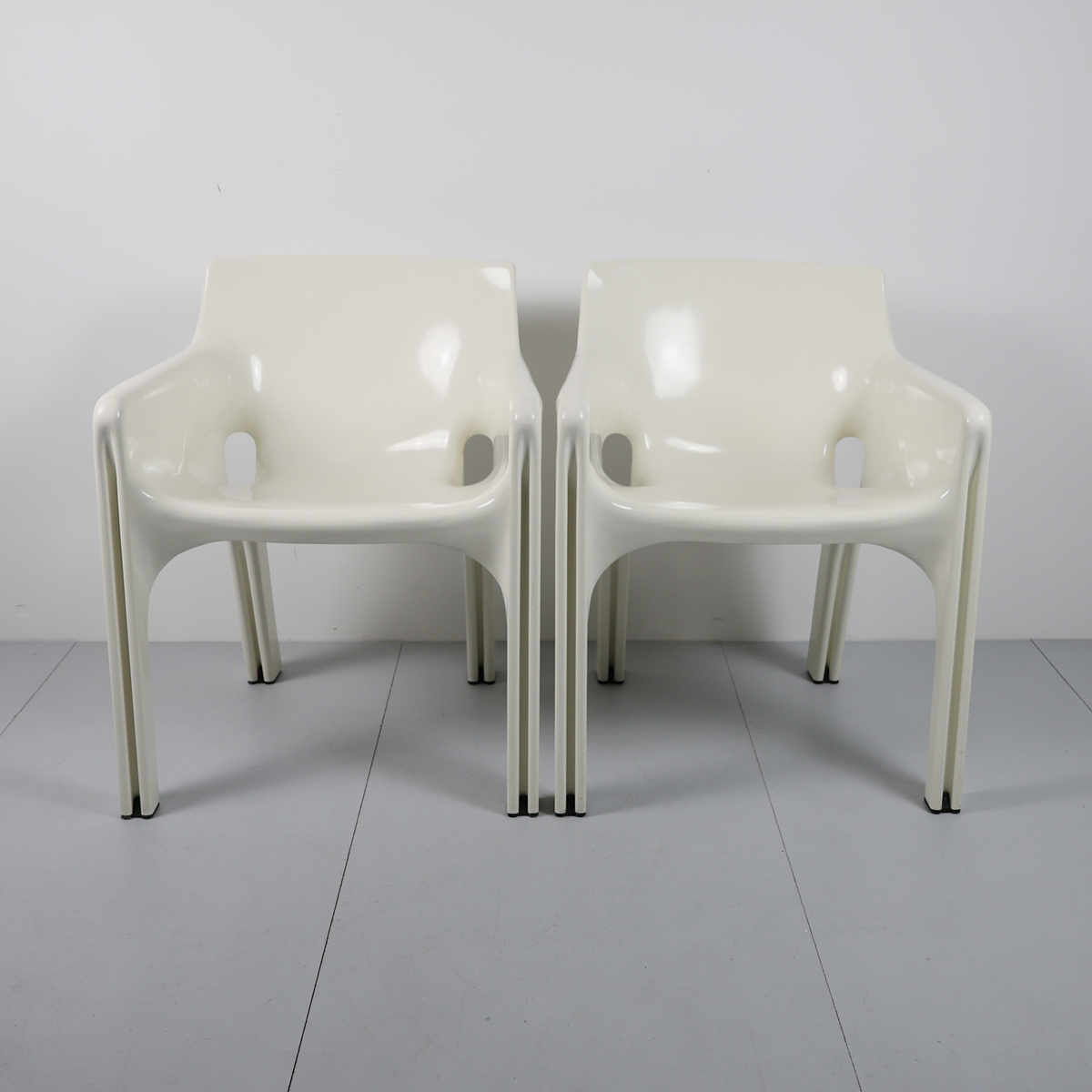 2 fauteuils vintage space age de Vico Magistretti pour Artemide – Bild 12