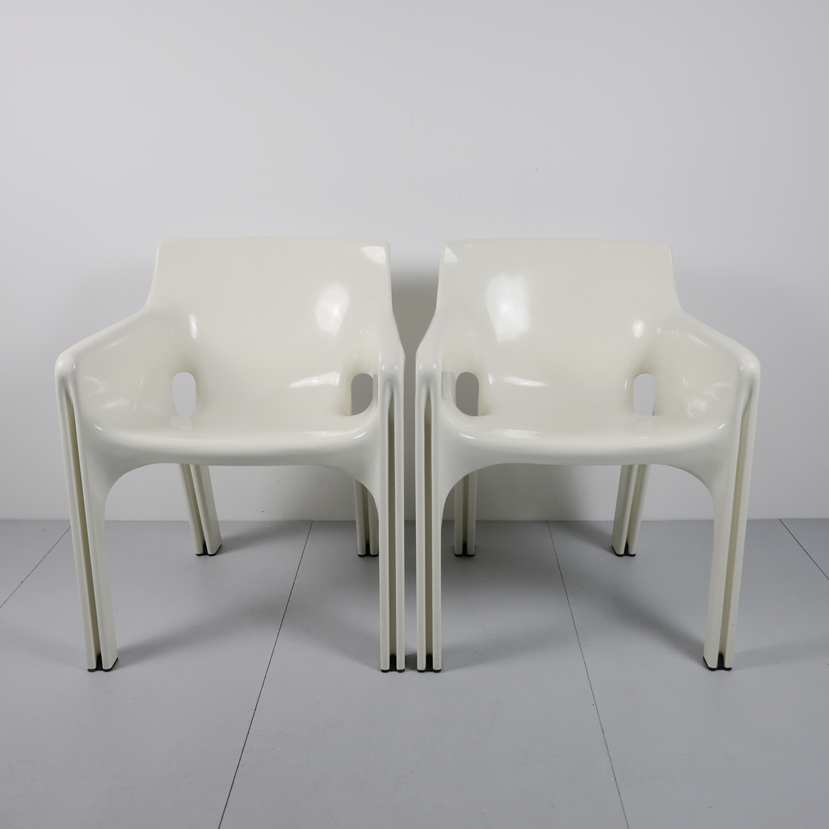 2 fauteuils vintage space age de Vico Magistretti pour Artemide – Bild 14
