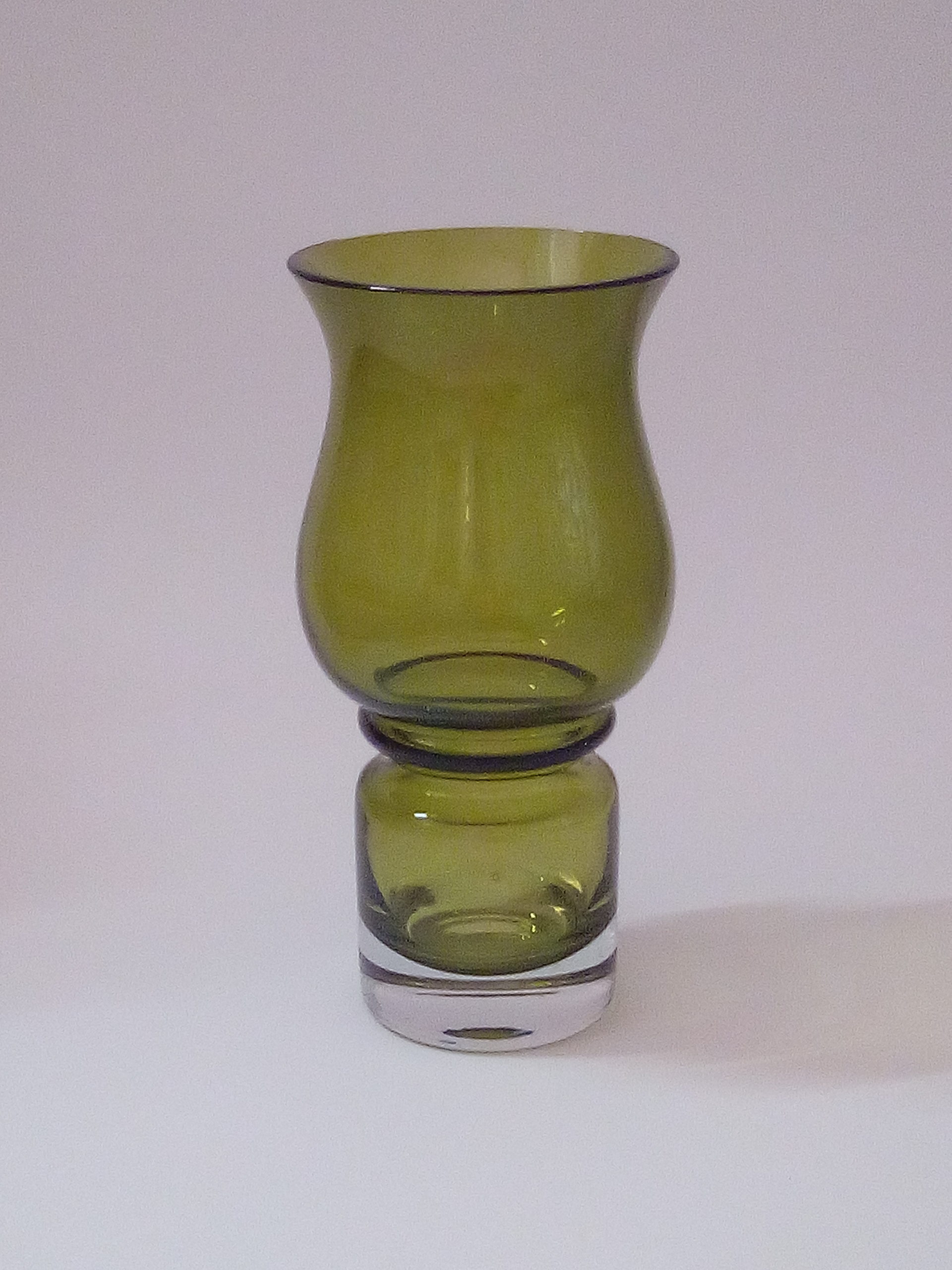 Vase Tulppaani par Tamara Aladin – Image 3