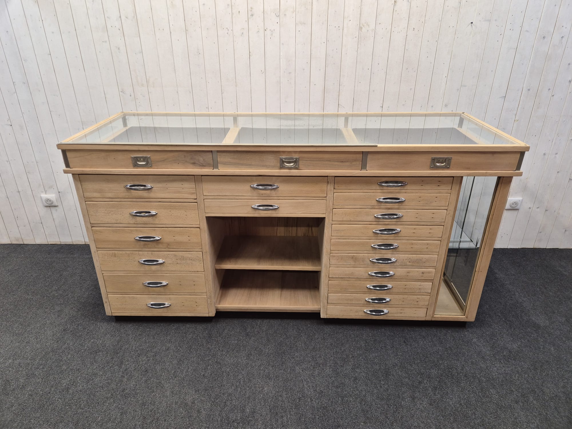 Ancien comptoir vitrine – Image 2