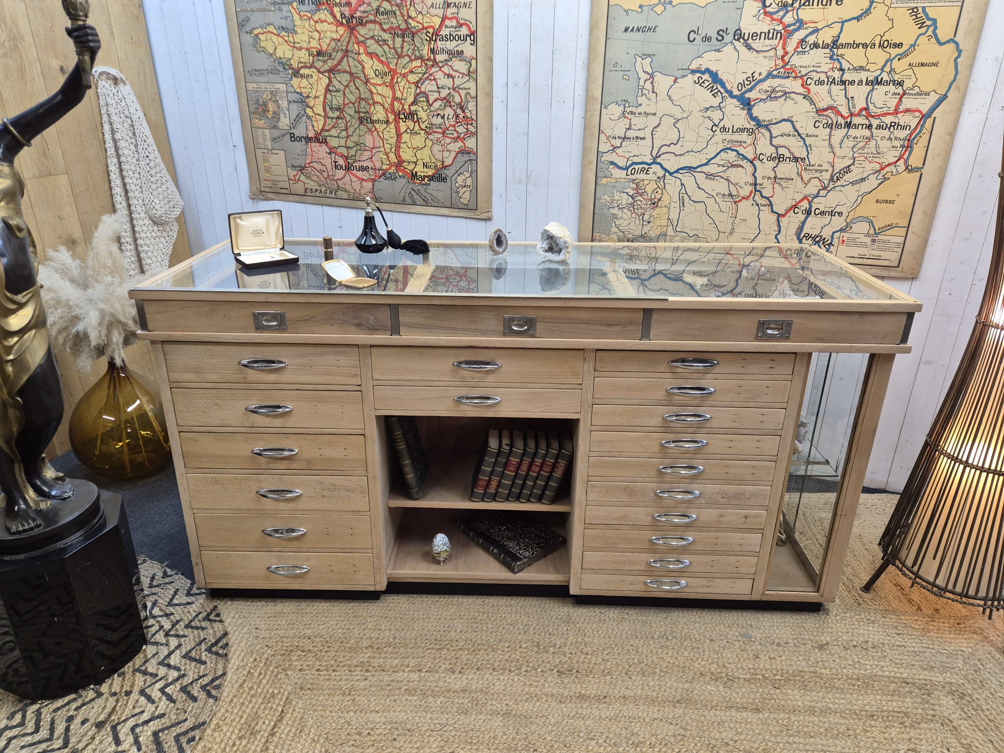 Ancien comptoir vitrine – Image 4