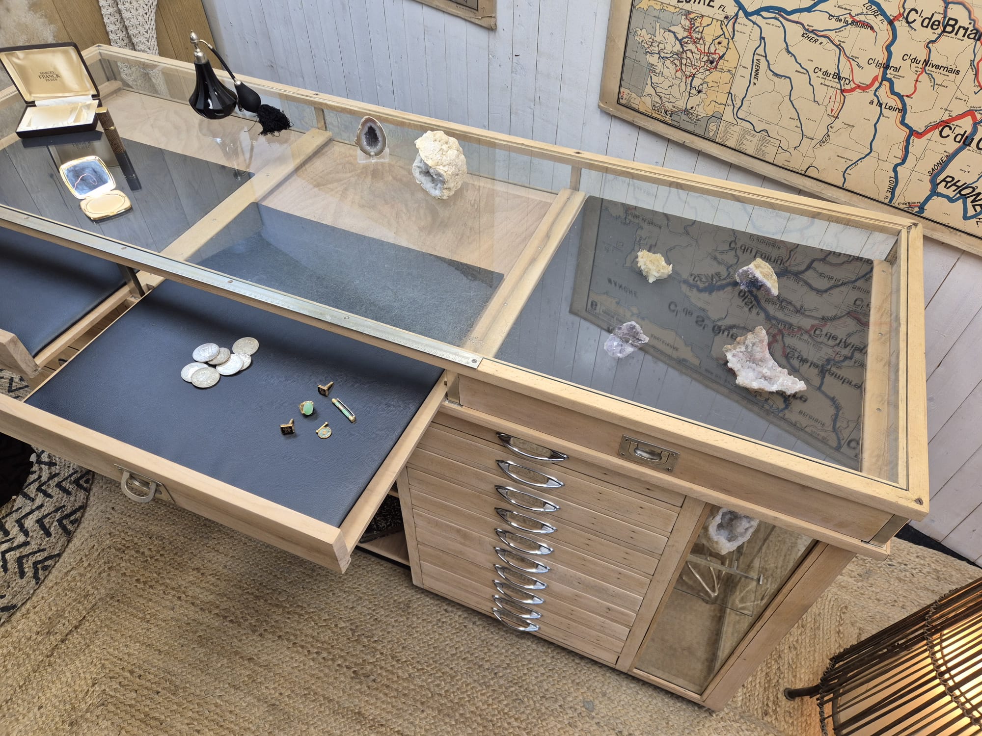 Ancien comptoir vitrine – Image 7